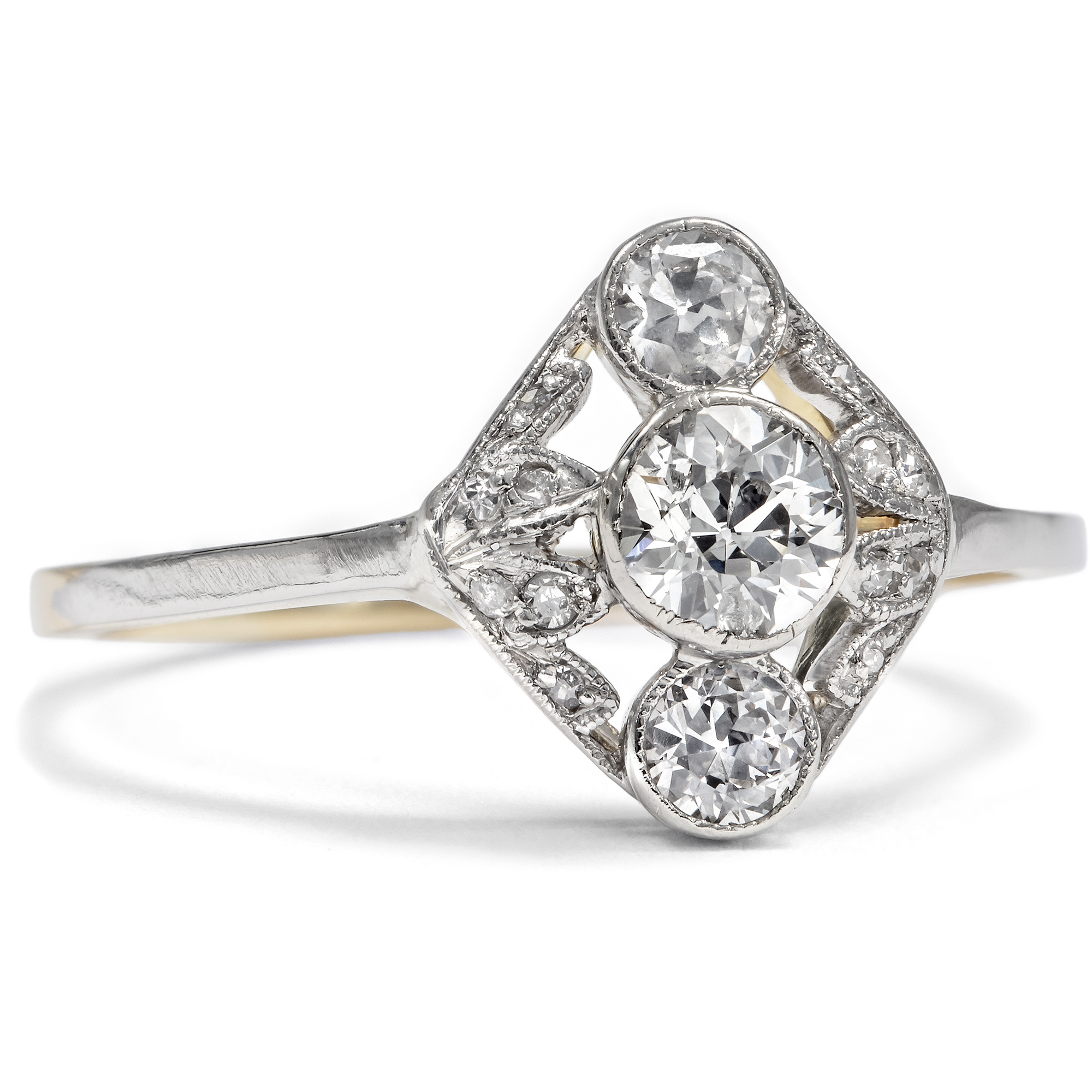 Delicate Antique Diamond Ring in Platinum on Gold, c. 1910