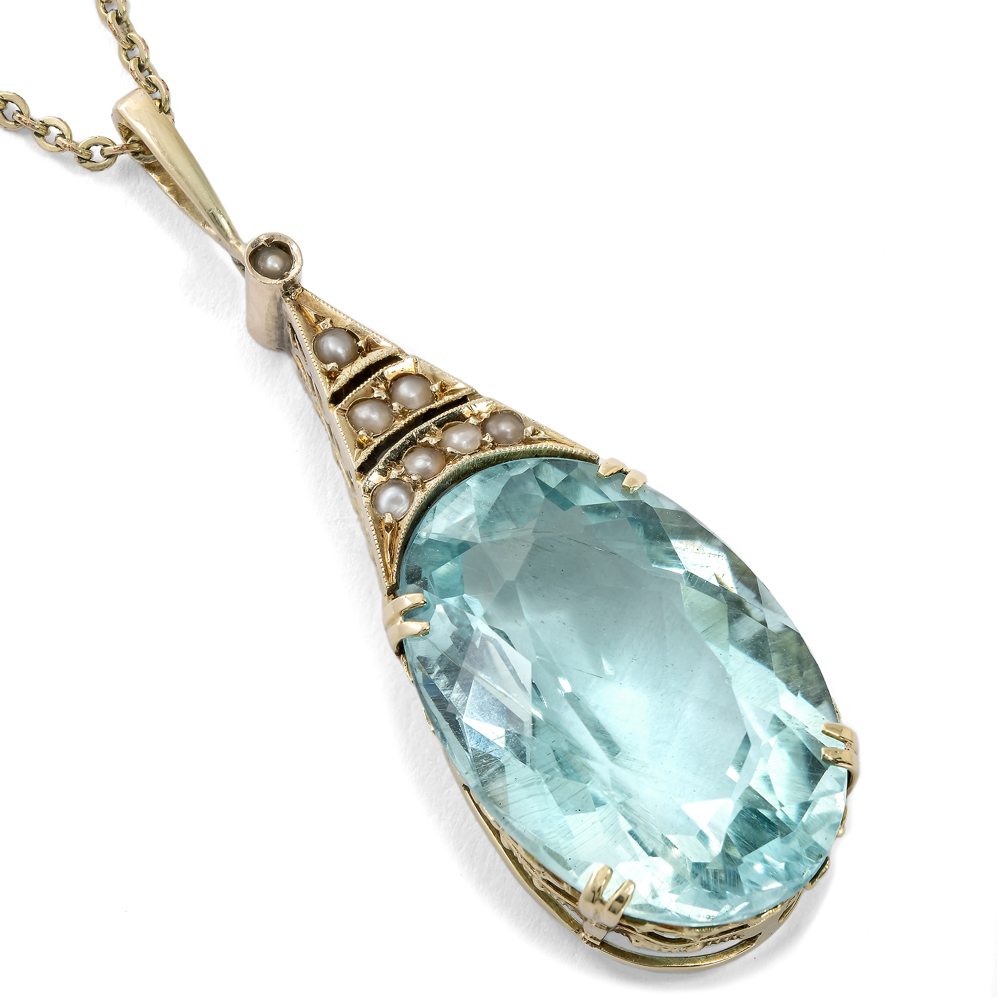 Delicate antique pendant with aquamarine & pearls in gold, circa 1910