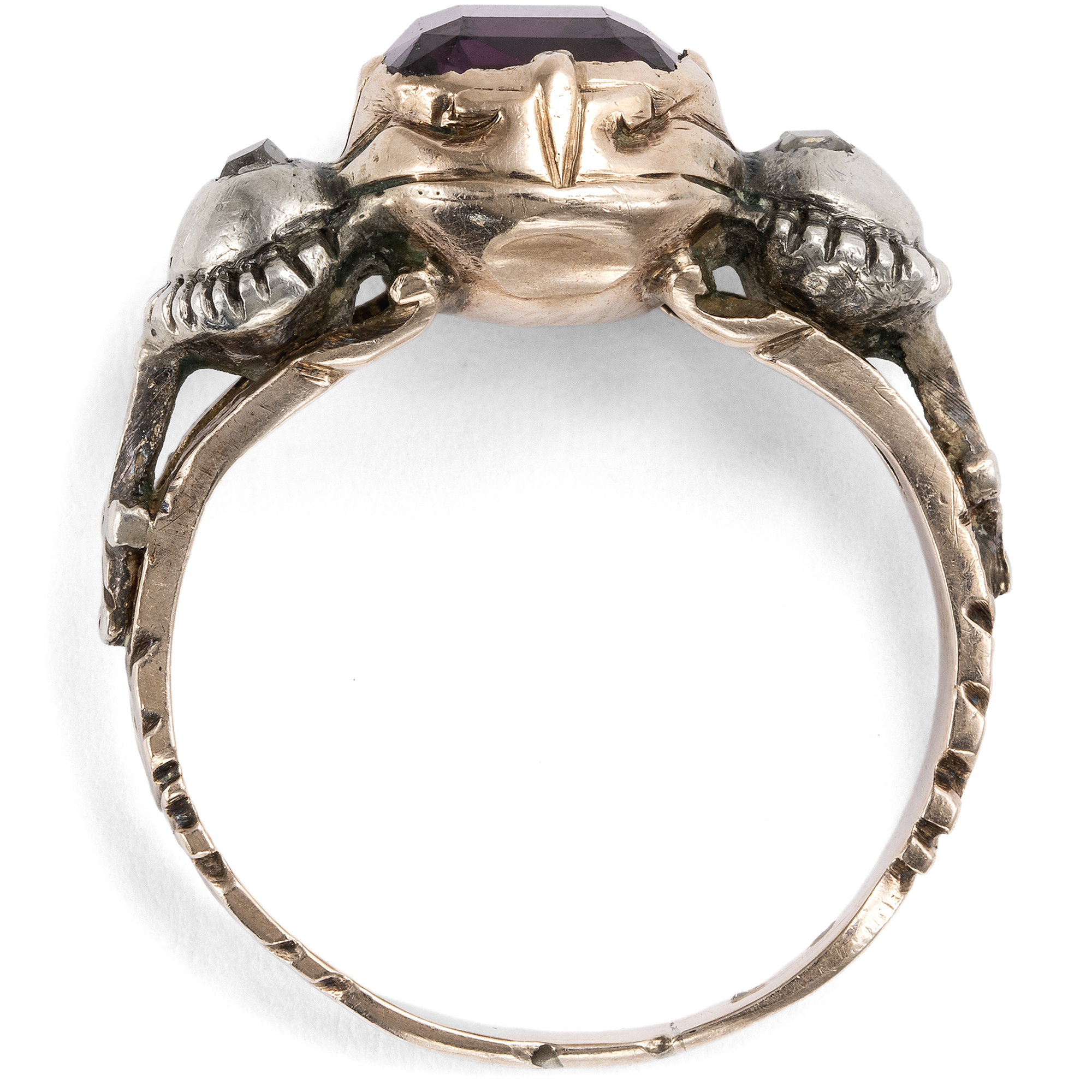 Seltener antiker Ring mit Amethyst & Diamanten, spätes 18. Jahrhundert Seltener antiker Ring mit Amethyst & Diamanten, spätes 18. Jahrhundert