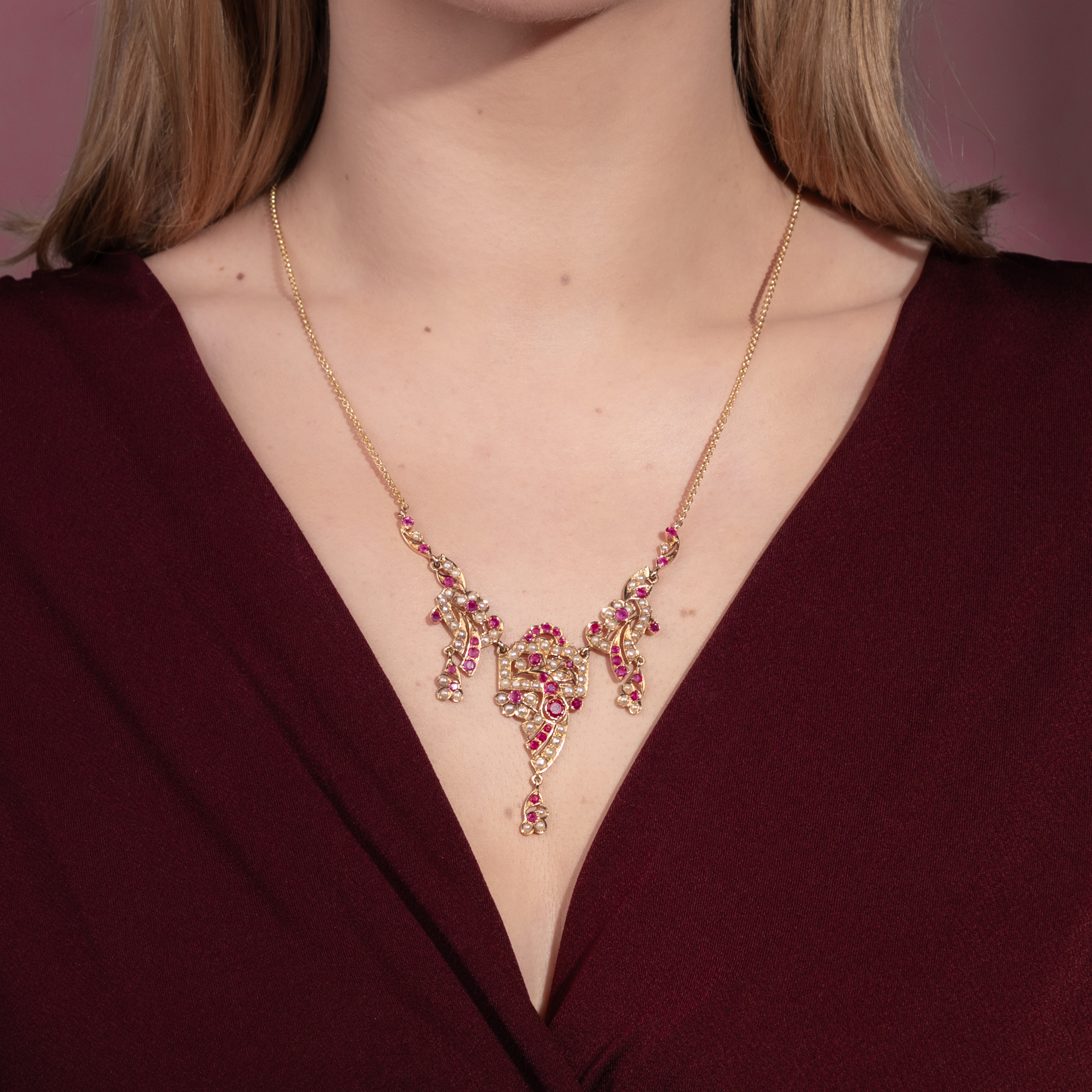 Glamorous "Drapery" Gold Necklace with Burma Rubies & Natural Pearls, 1940s Glamorous "Drapery" Gold Necklace with Burma Rubies & Natural Pearls, 1940s