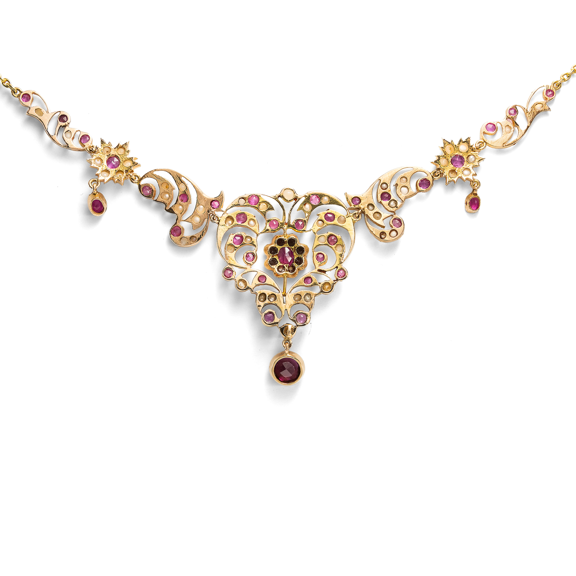 Sommerliches Collier mit Burma-Rubinen & Naturperlen in Gold, 1. Hälfte 20. Jhdt. Sommerliches Collier mit Burma-Rubinen & Naturperlen in Gold, 1. Hälfte 20. Jhdt.