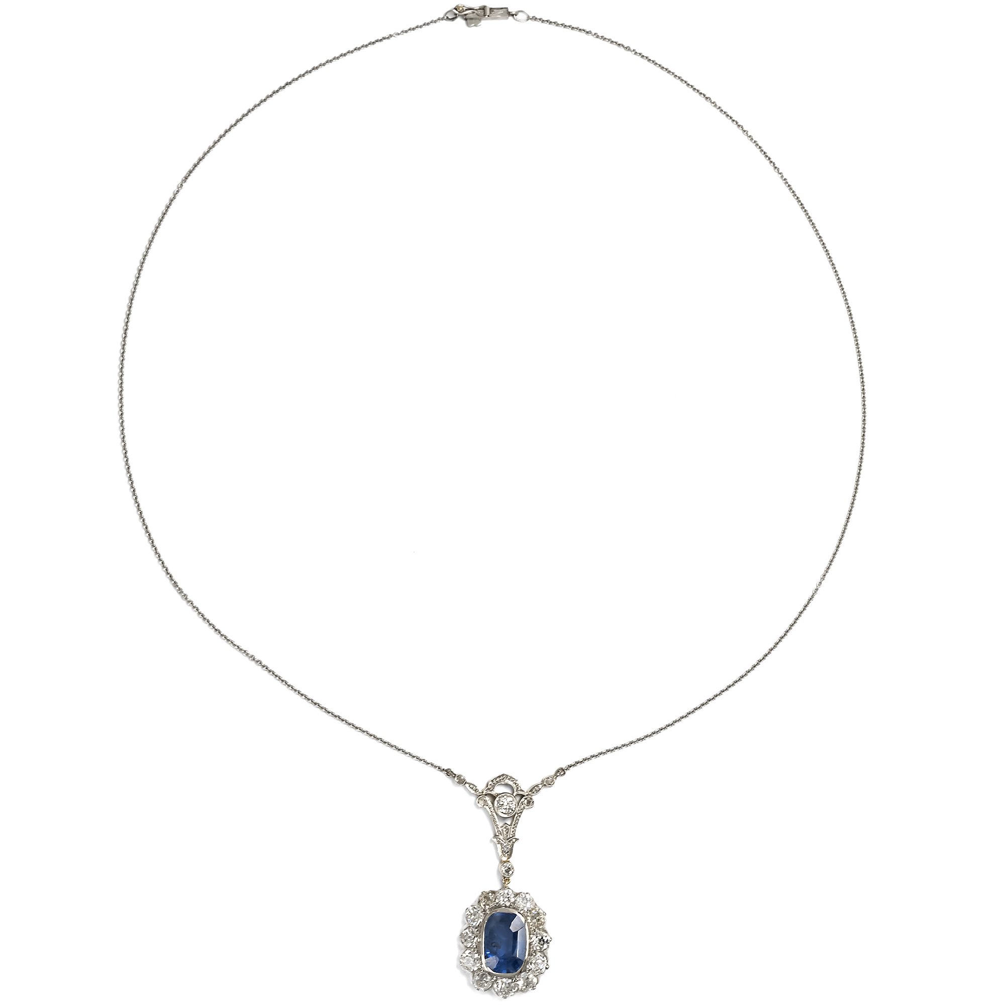 Elegantes Collier mit Ceylon-Saphir & Diamanten, Mariage aus unserer Werkstatt Elegantes Collier mit Ceylon-Saphir & Diamanten, Mariage aus unserer Werkstatt