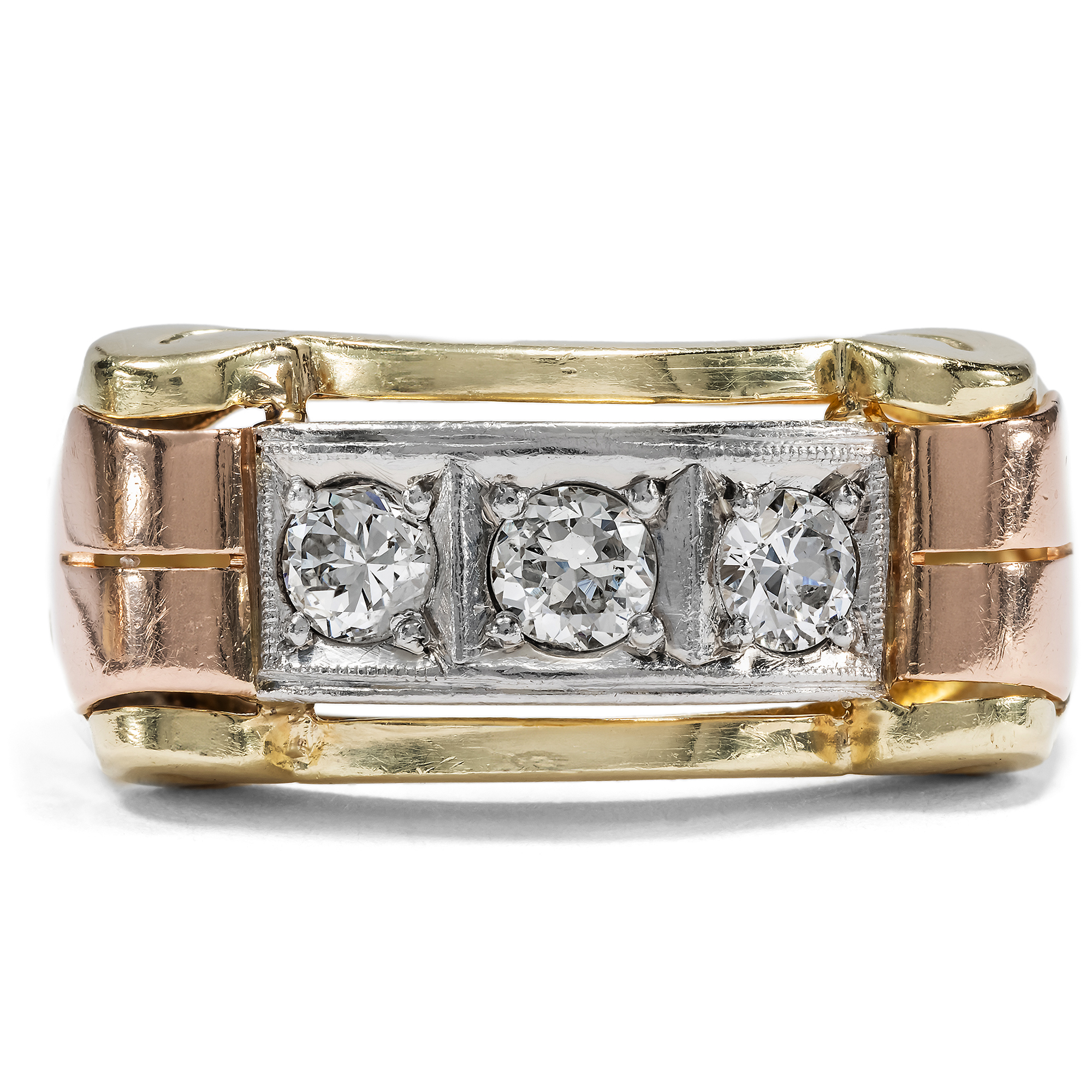 Kraftvoller Ring im „Retro-Style“ mit Diamanten in dreifarbigem Gold, um 1940