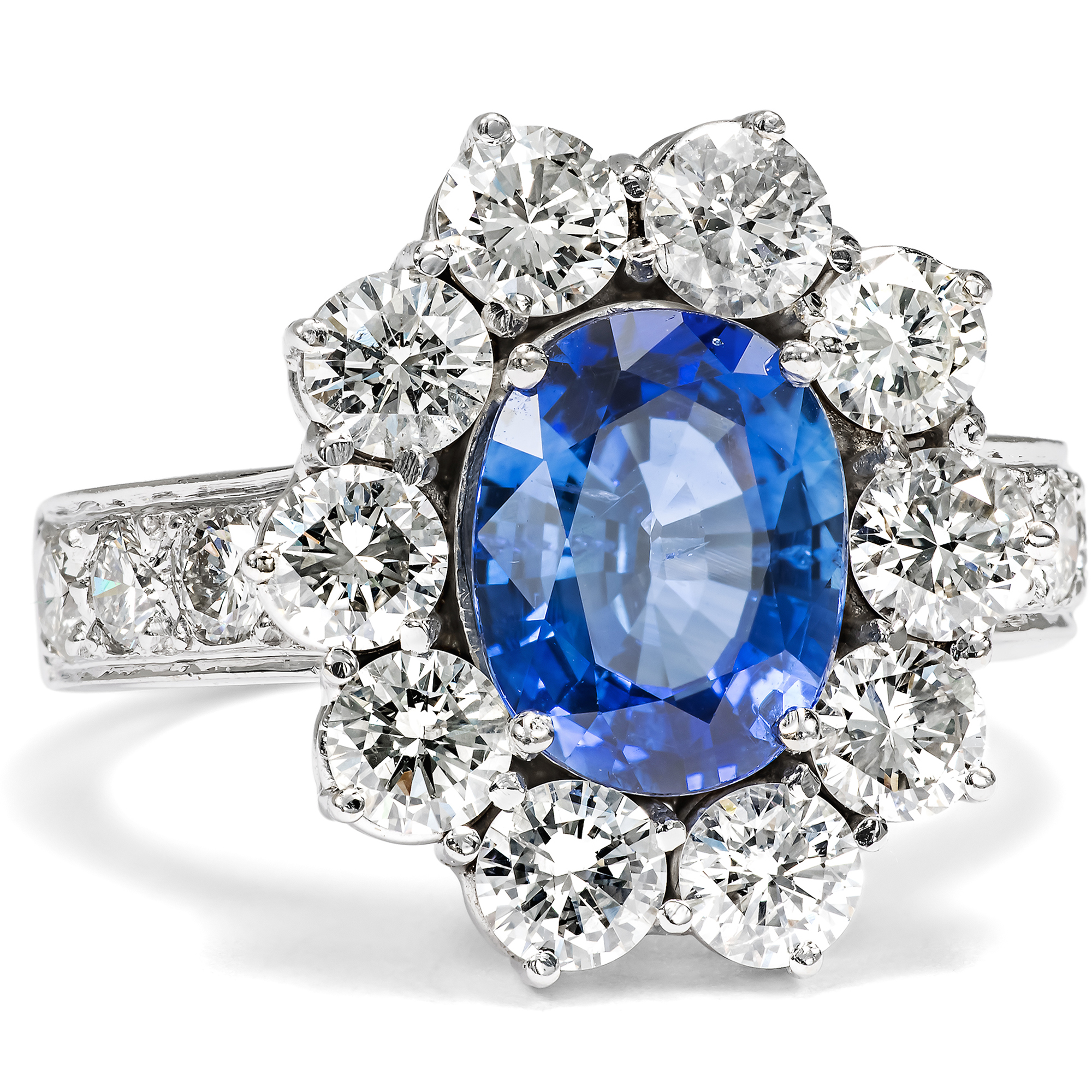 Modern Entourage Ring with Sapphire & Diamonds in White Gold, c. 2000 Modern Entourage Ring with Sapphire & Diamonds in White Gold, c. 2000