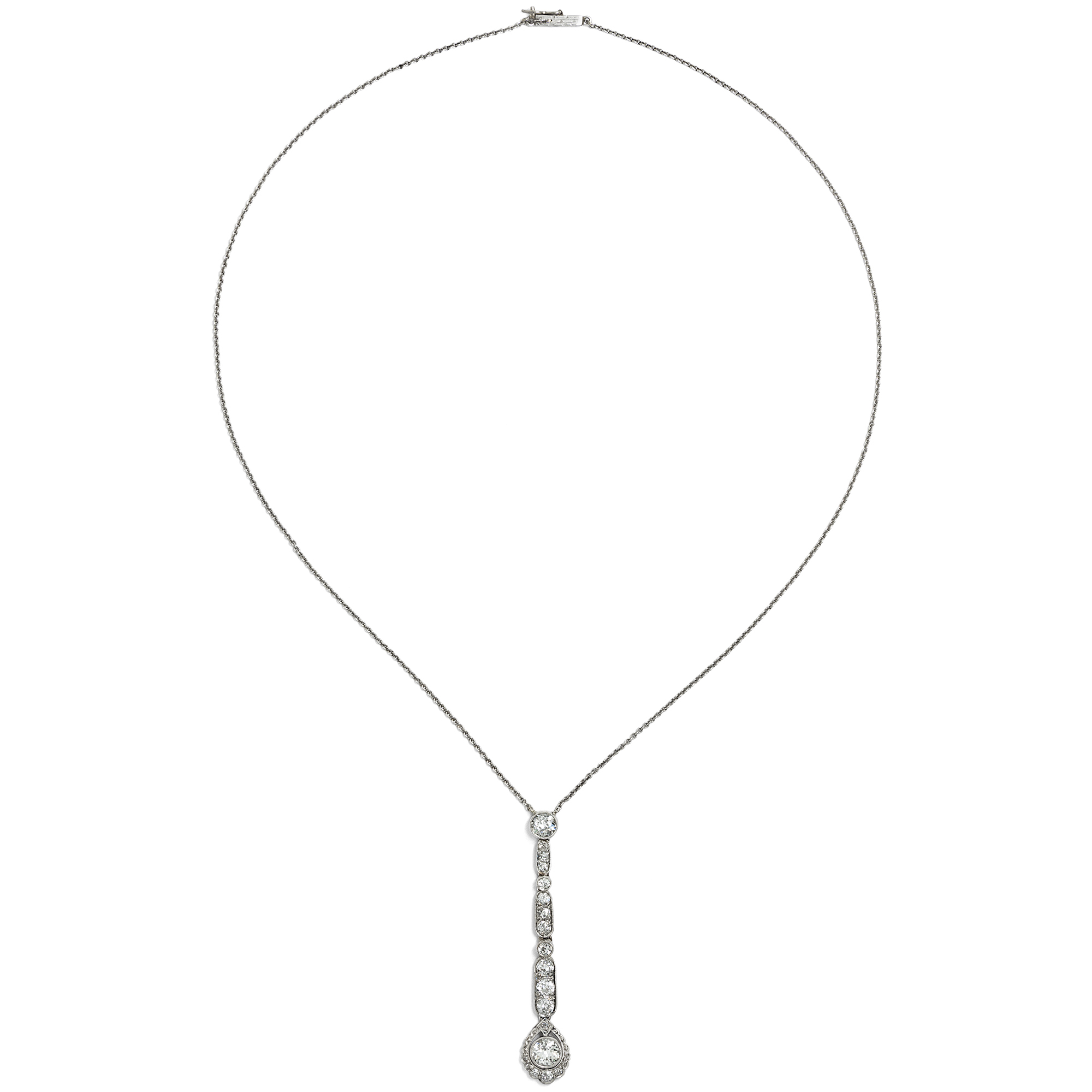 Antikes Collier des Art Déco mit Diamanten in Platin, um 1925 Antikes Collier des Art Déco mit Diamanten in Platin, um 1925