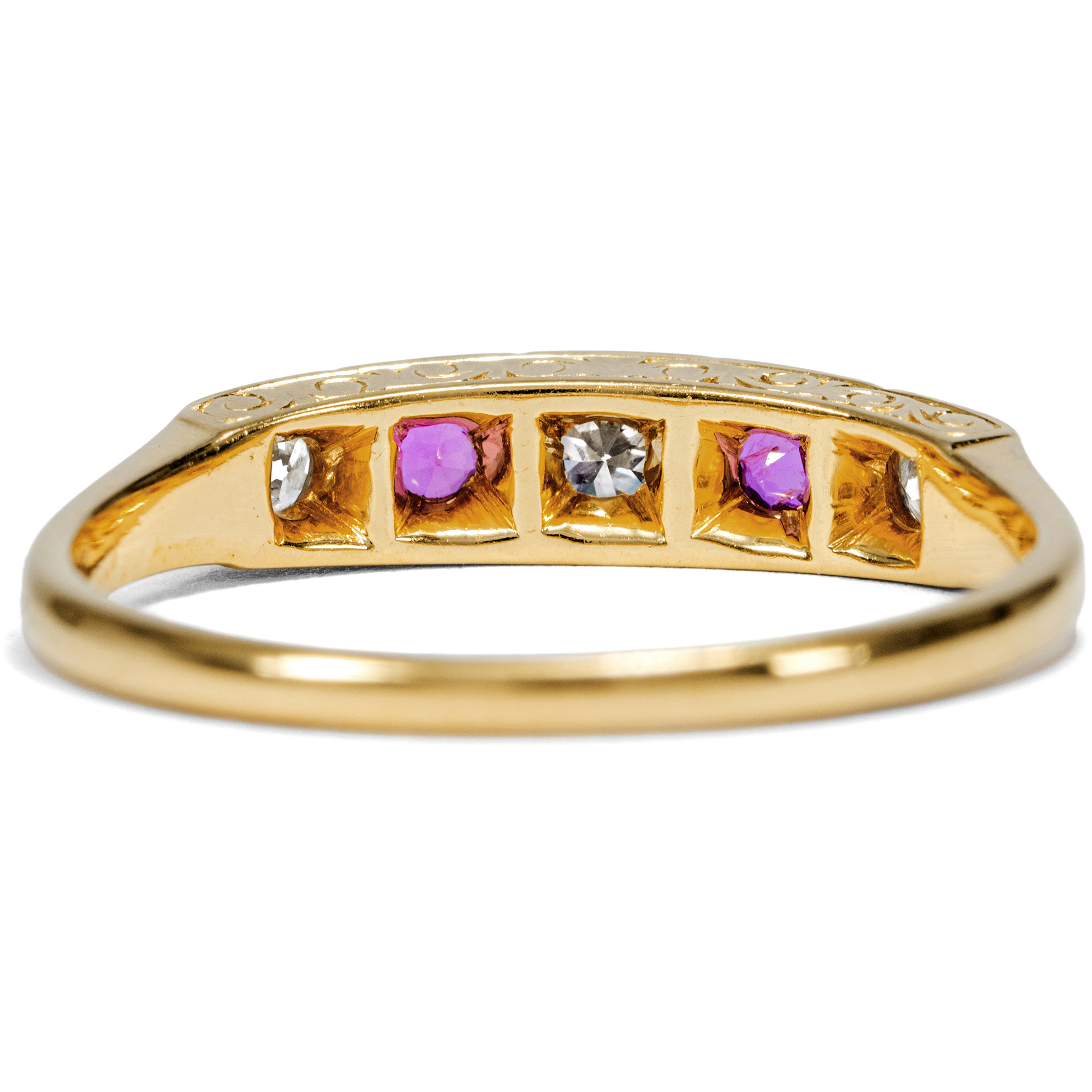 Antiker Ring mit Rubinen aus Burma & Diamanten in Gold, um 1900 Antiker Ring mit Rubinen aus Burma & Diamanten in Gold, um 1900