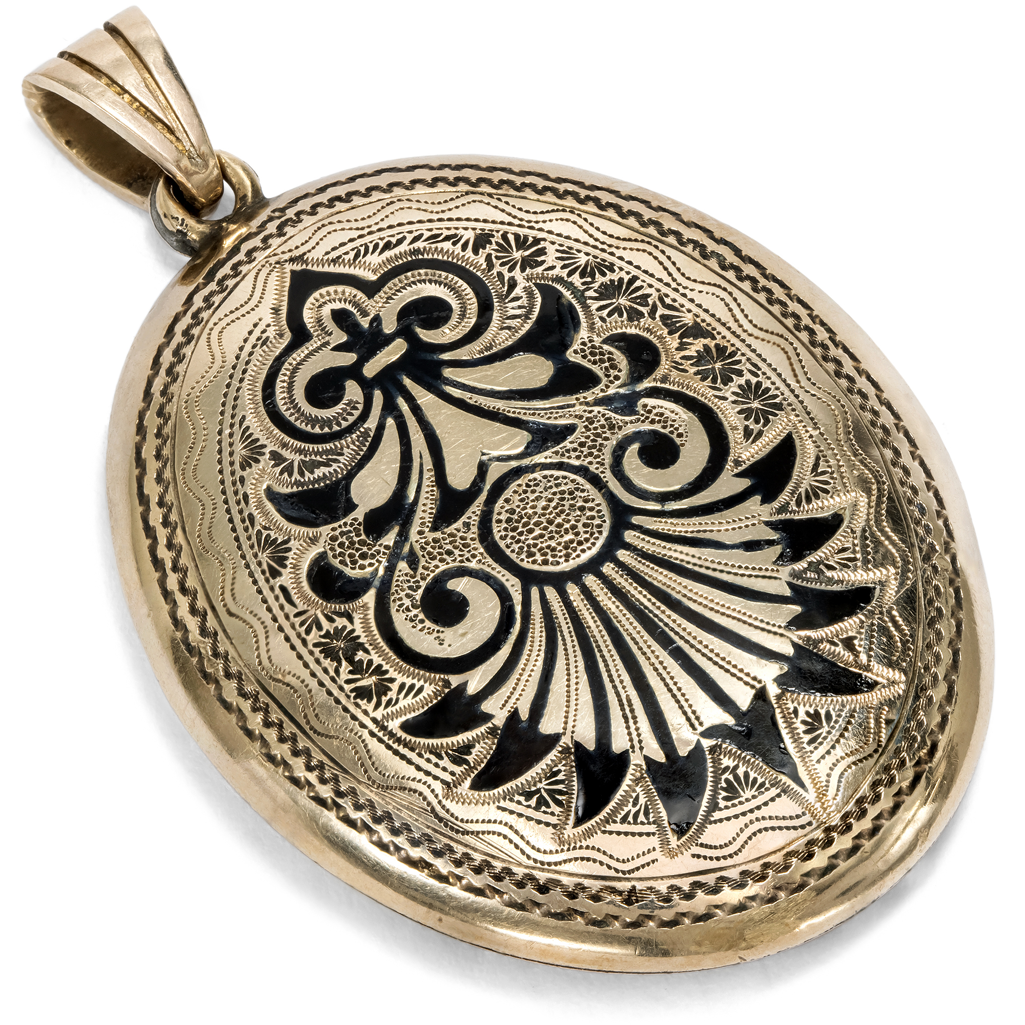 Antiker Medaillon-Anhänger aus Goldblech & Email, um 1880 Antiker Medaillon-Anhänger aus Goldblech & Email, um 1880