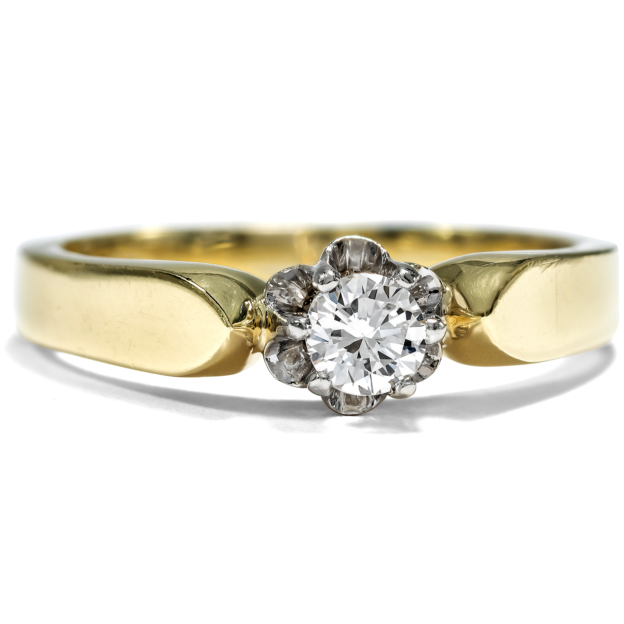 Pretty Vintage Ring with 0.18 ct Diamond Solitaire, Germany c. 1970