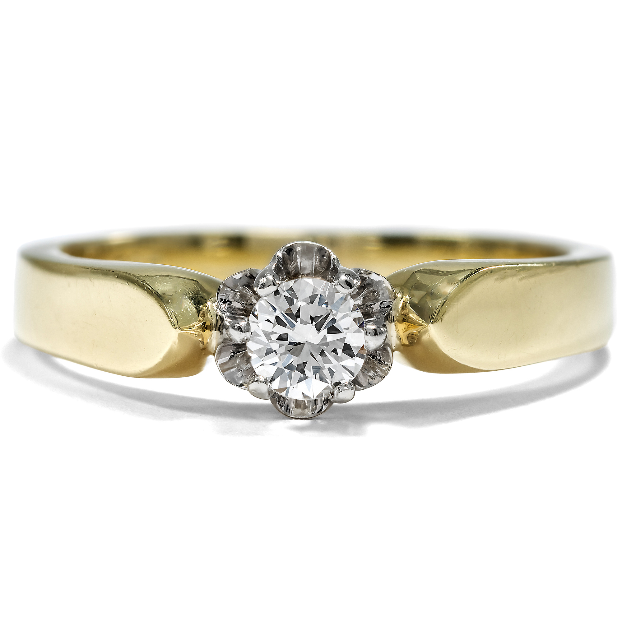 Pretty Vintage Ring with 0.18 ct Diamond Solitaire, Germany c. 1970