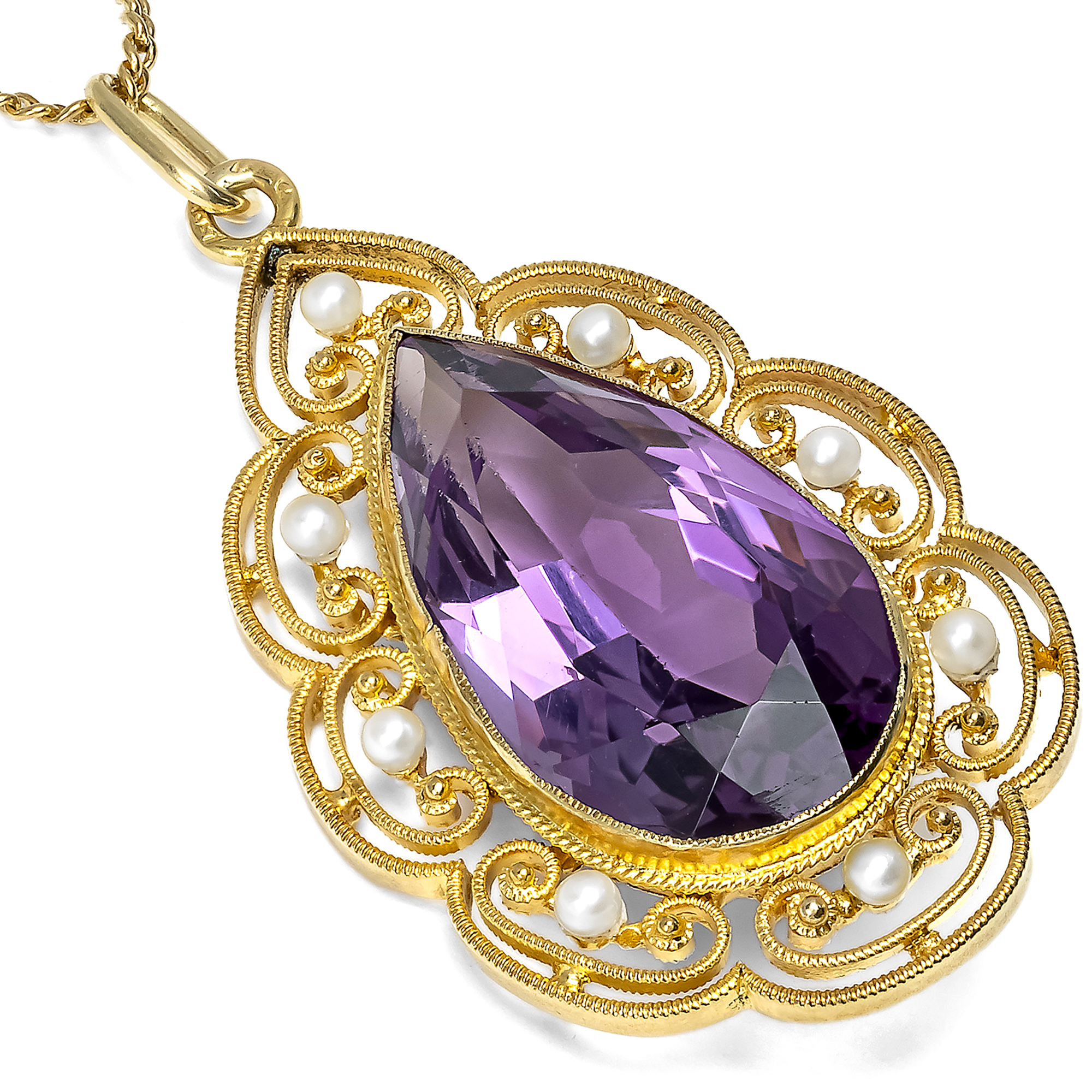 Charming Art Nouveau pendant with amethyst & pearls in gold, circa 1910