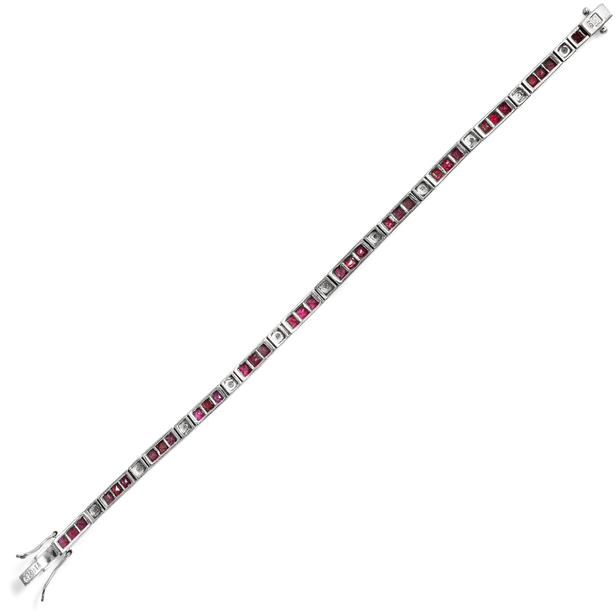 Hochwertiges Armband mit Rubinen & Diamanten in Weißgold, um 1970 Hochwertiges Armband mit Rubinen & Diamanten in Weißgold, um 1970