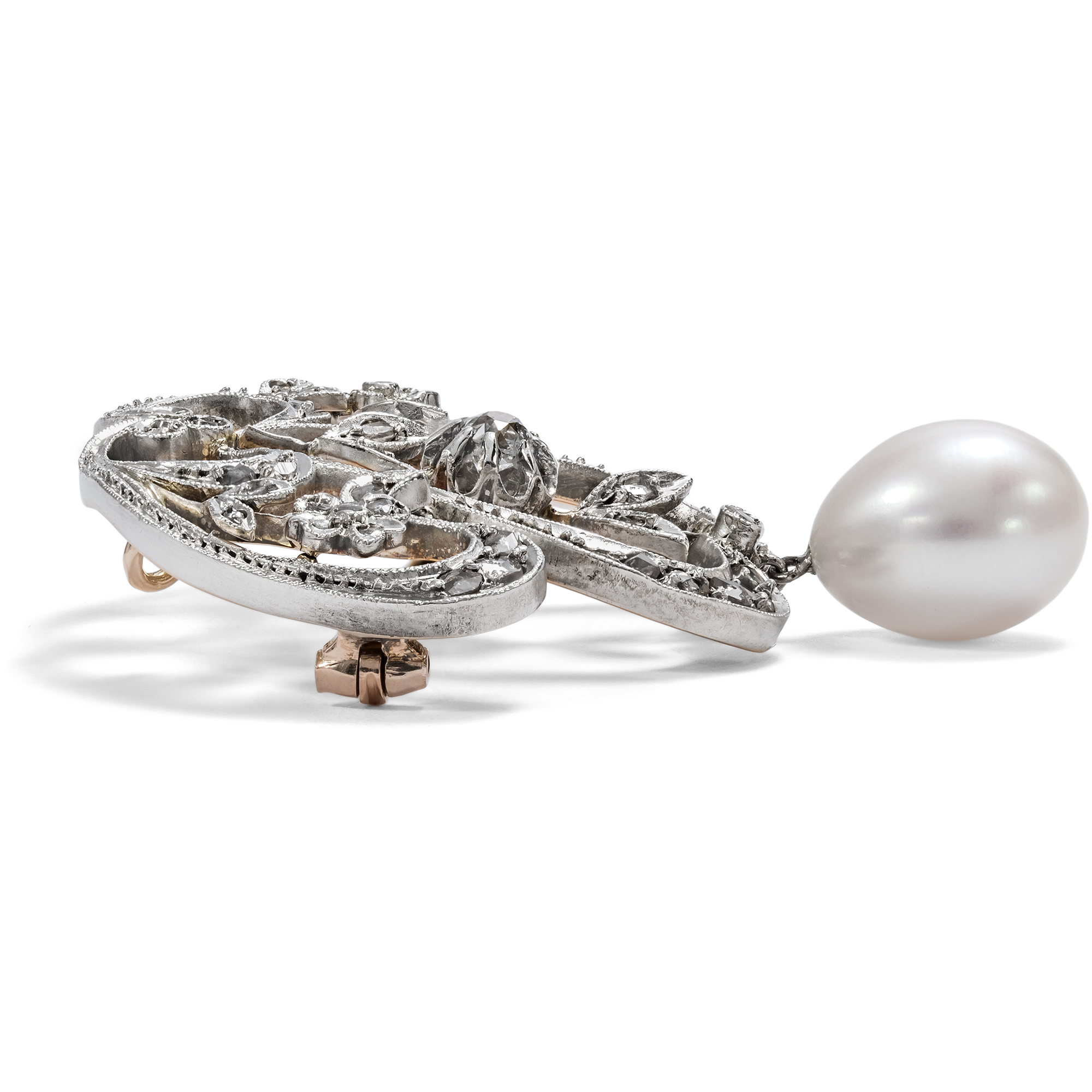 Elegant Art Nouveau Brooch with Diamonds & Pearl in Silver on Gold, c. 1900 Elegant Art Nouveau Brooch with Diamonds & Pearl in Silver on Gold, c. 1900