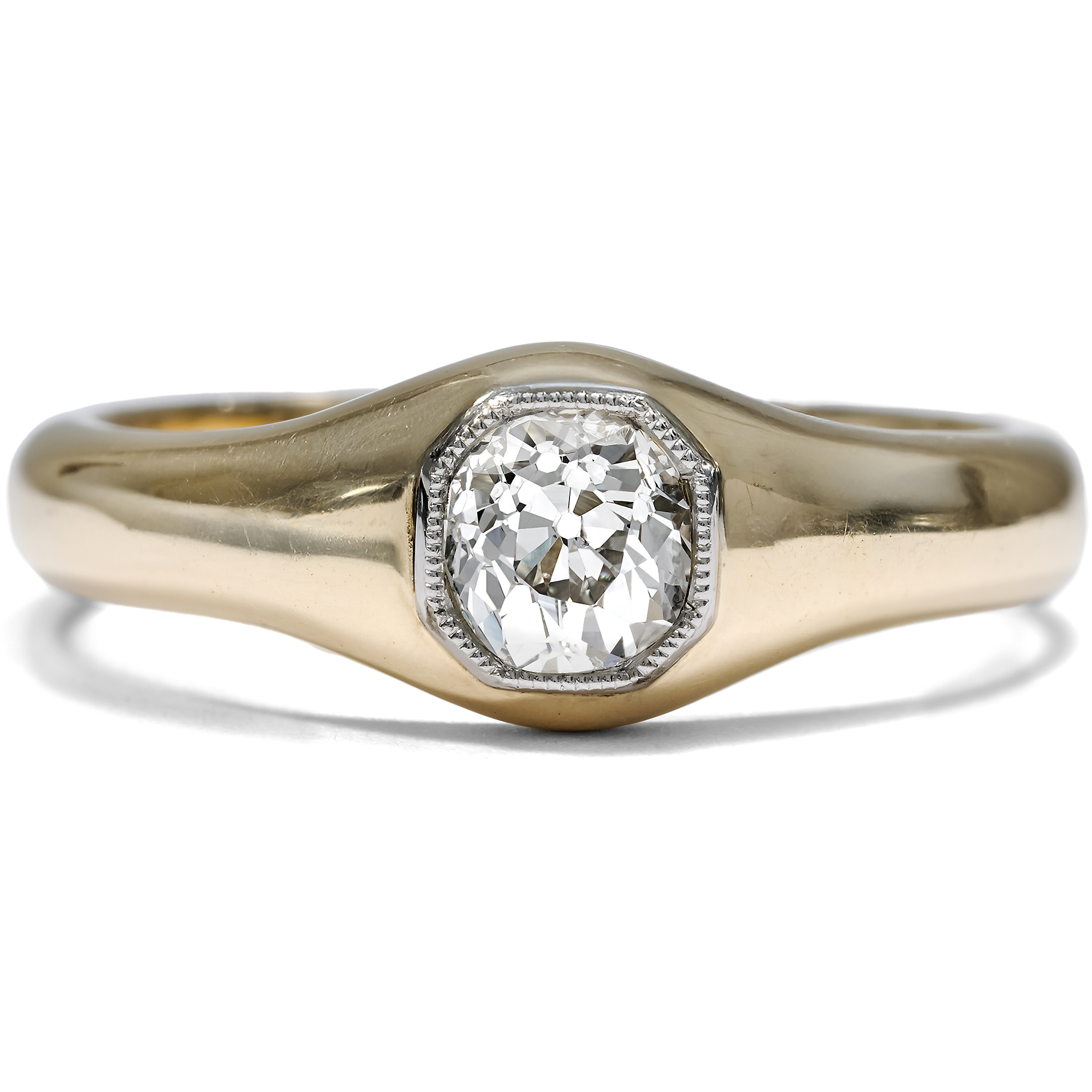 Beautiful gold band ring with old-cut diamond in platinum setting, Germany circa 1910