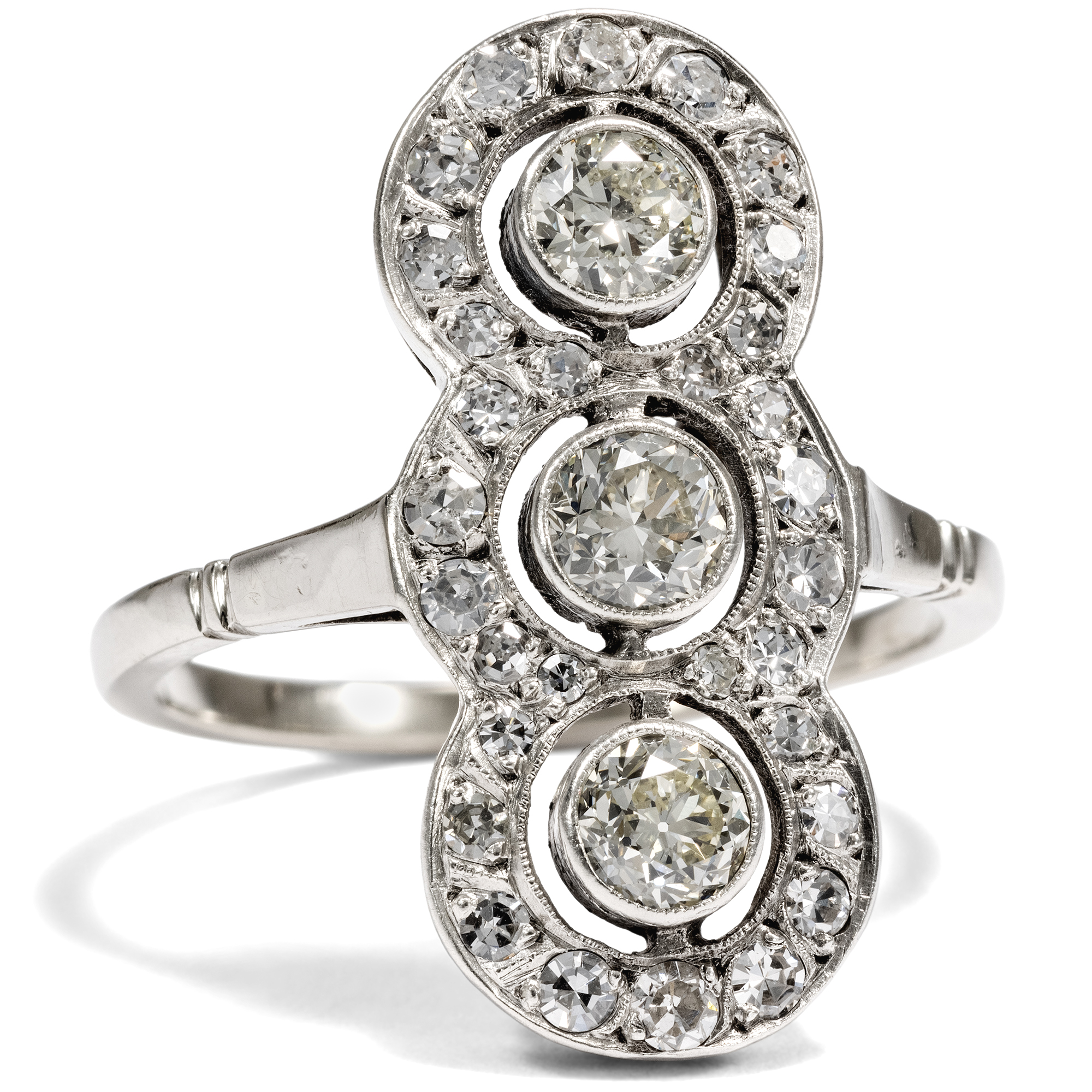 Antiker Ring aus Weißgold und Silber mit 1,25 ct Diamanten, um 1930 Antiker Ring aus Weißgold und Silber mit 1,25 ct Diamanten, um 1930