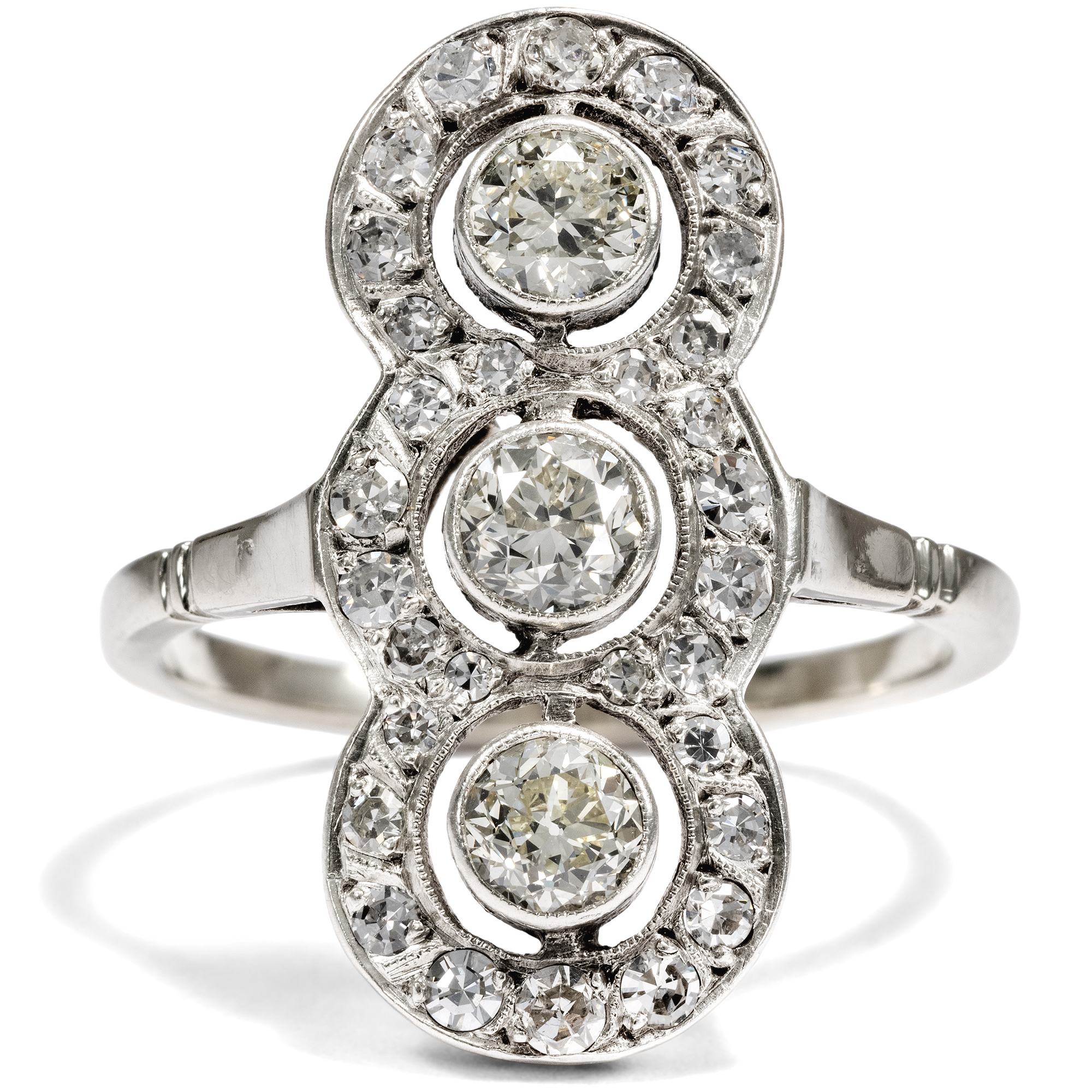 Antiker Ring aus Weißgold und Silber mit 1,25 ct Diamanten, um 1930 Antiker Ring aus Weißgold und Silber mit 1,25 ct Diamanten, um 1930