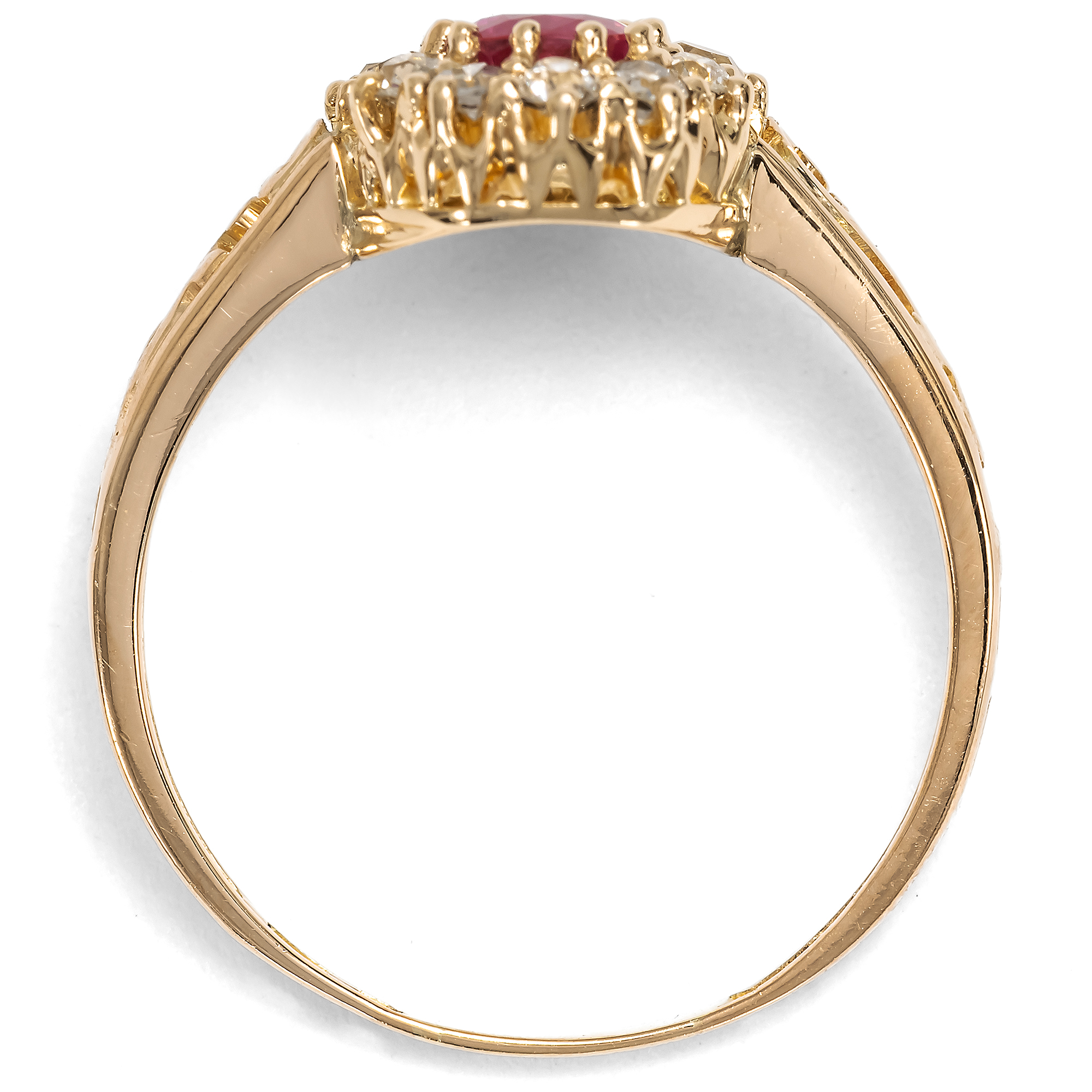 Antiker Entourage-Ring mit unbehandeltem Saphir aus Burma & Diamanten, um 1890 Antiker Entourage-Ring mit unbehandeltem Saphir aus Burma & Diamanten, um 1890