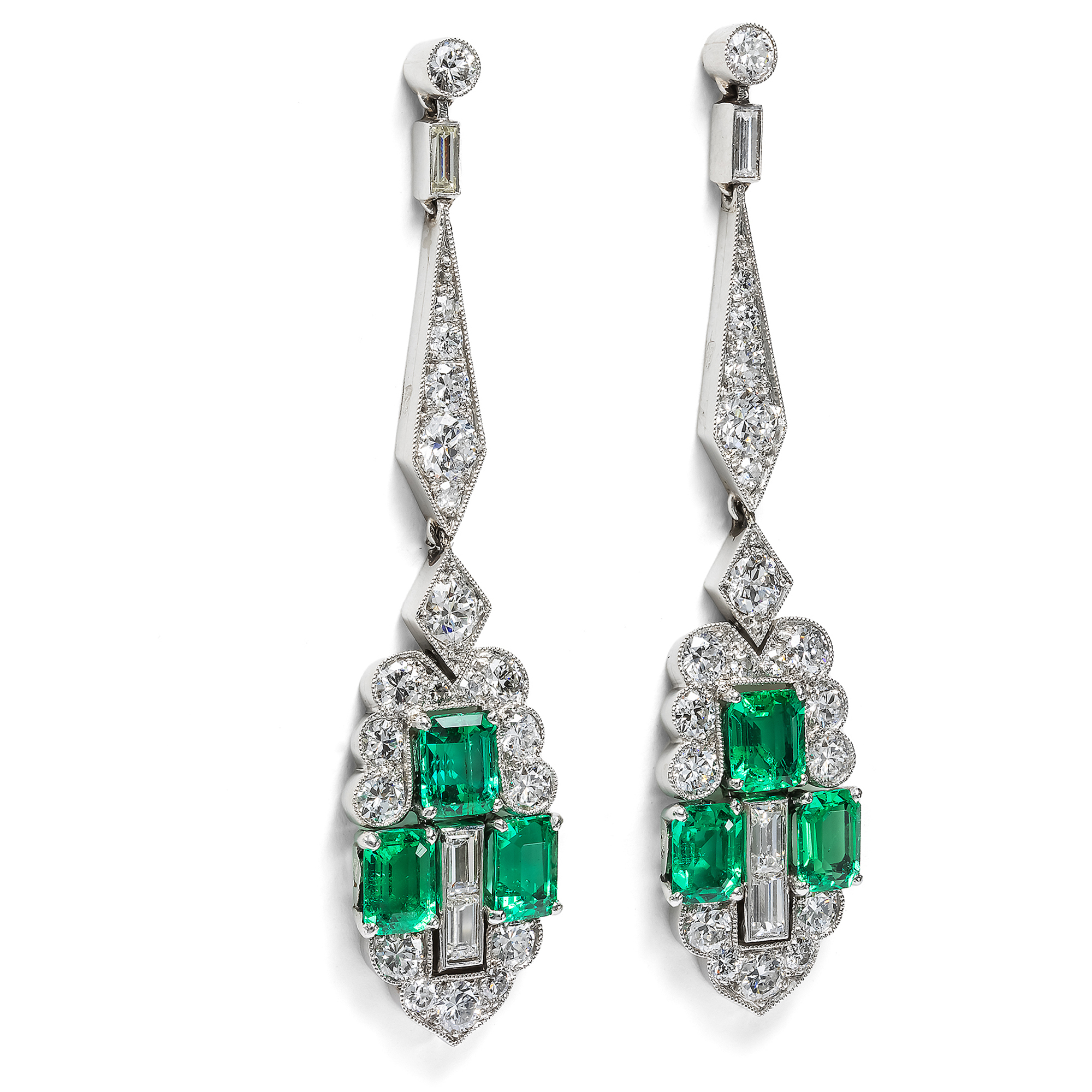 Elegant Earrings With Diamonds & Colombian Emeralds By A. E. Köchert, Vienna Around 1930 Elegant Earrings With Diamonds & Colombian Emeralds By A. E. Köchert, Vienna Around 1930