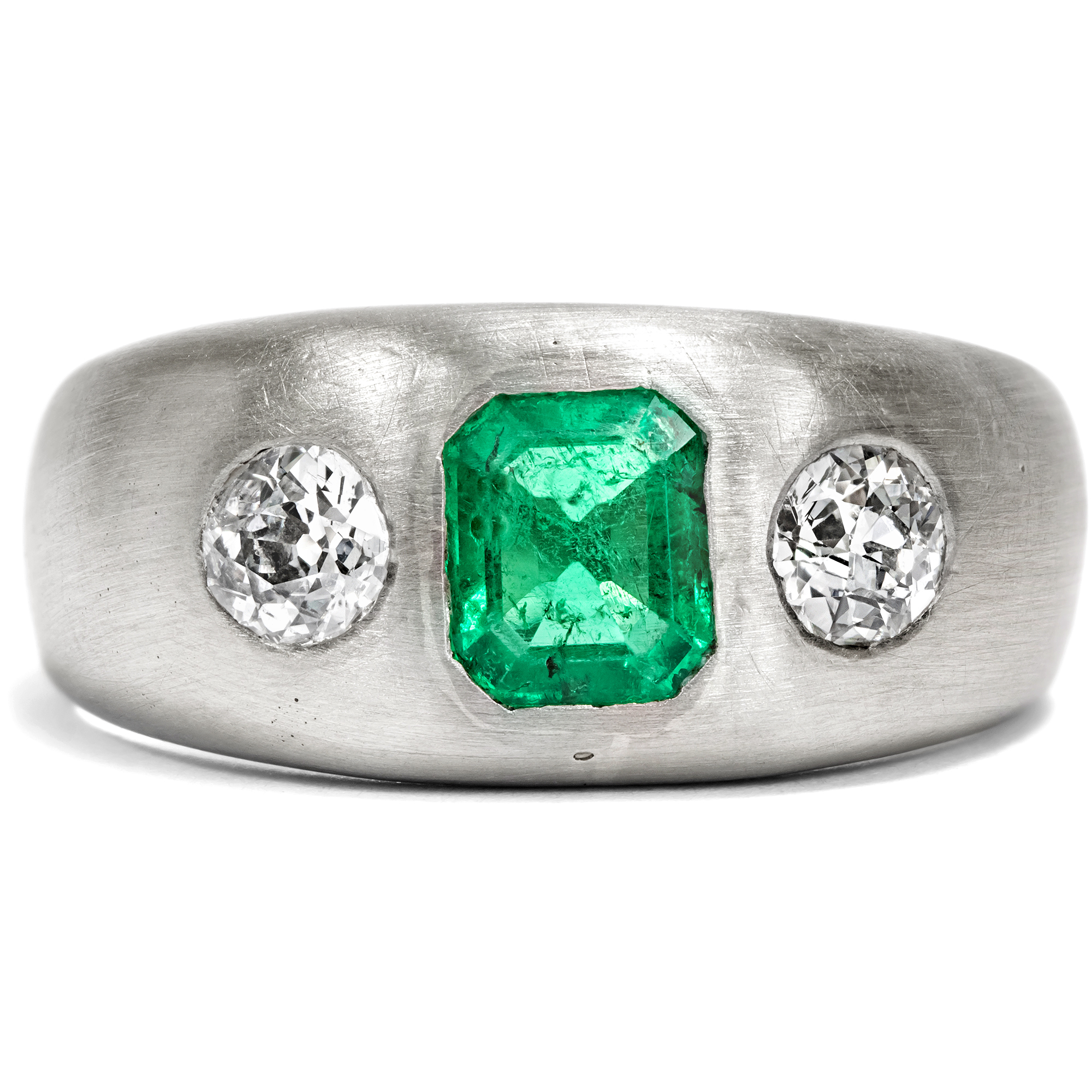 Vintage Band Ring With Colombian Emerald & Diamonds in White Gold, Circa 1985 Vintage Band Ring With Colombian Emerald & Diamonds in White Gold, Circa 1985