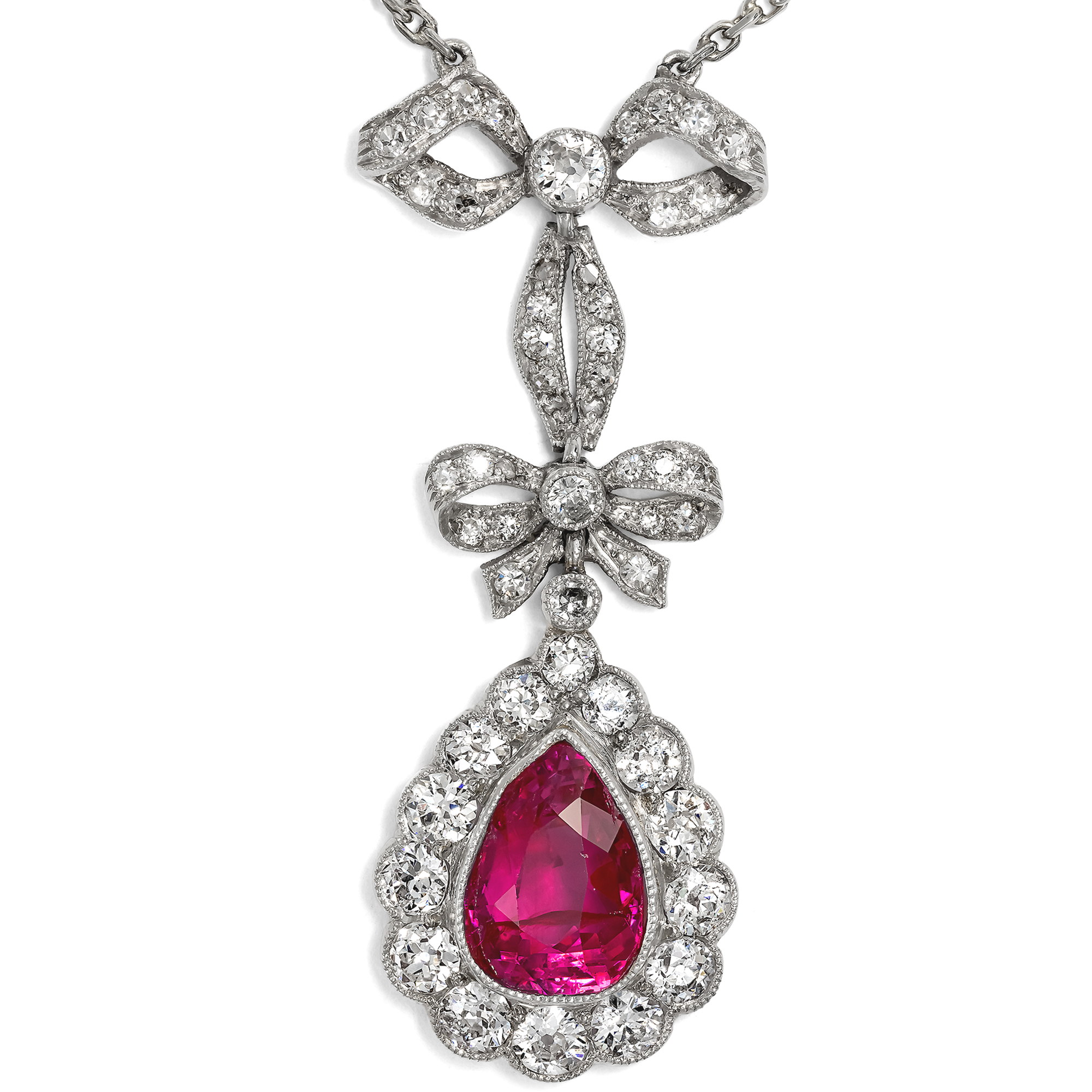 Kostbares Collier mit unbehandeltem Burma-Rubin & Diamanten, um 1910 Kostbares Collier mit unbehandeltem Burma-Rubin & Diamanten, um 1910