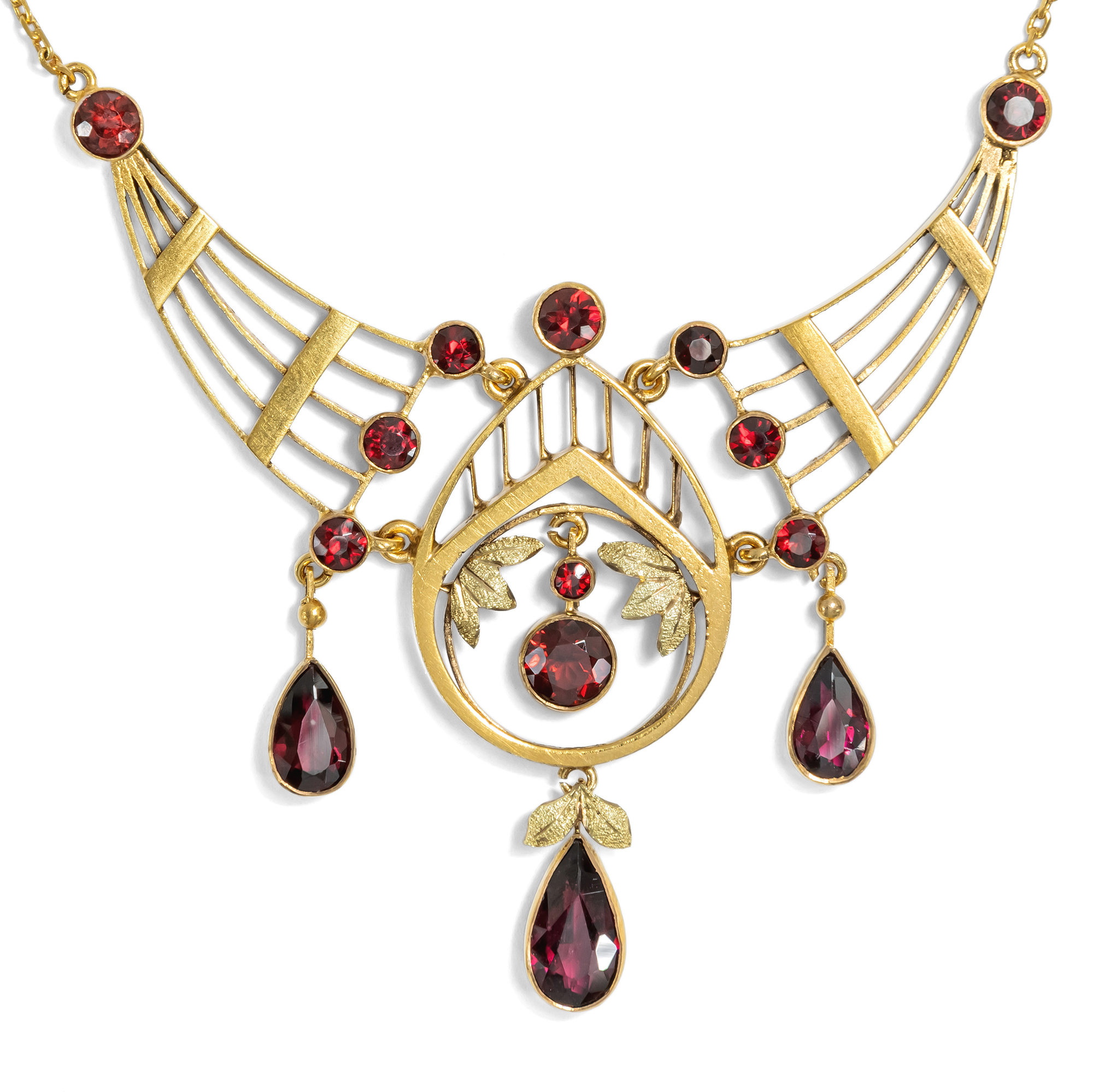 Antique Necklace with Garnets in Gold, Prague, c. 1905 Antique Necklace with Garnets in Gold, Prague, c. 1905