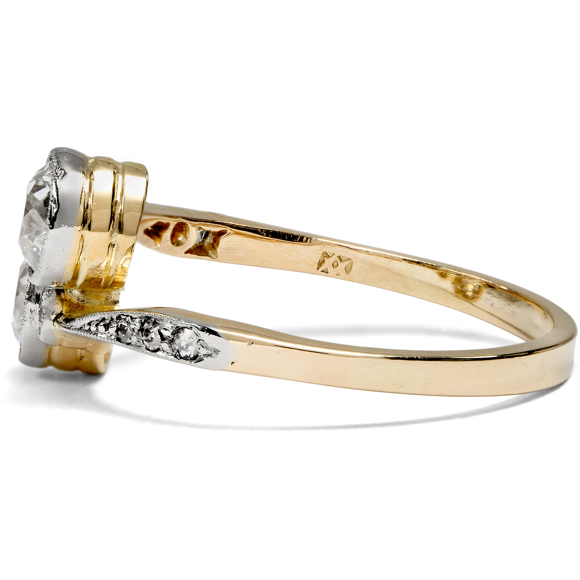 Antique "Toi-et-moi" Ring with Diamonds in Platinum on Gold, Wilhelm Müller, c. 1910 Antique "Toi-et-moi" Ring with Diamonds in Platinum on Gold, Wilhelm Müller, c. 1910