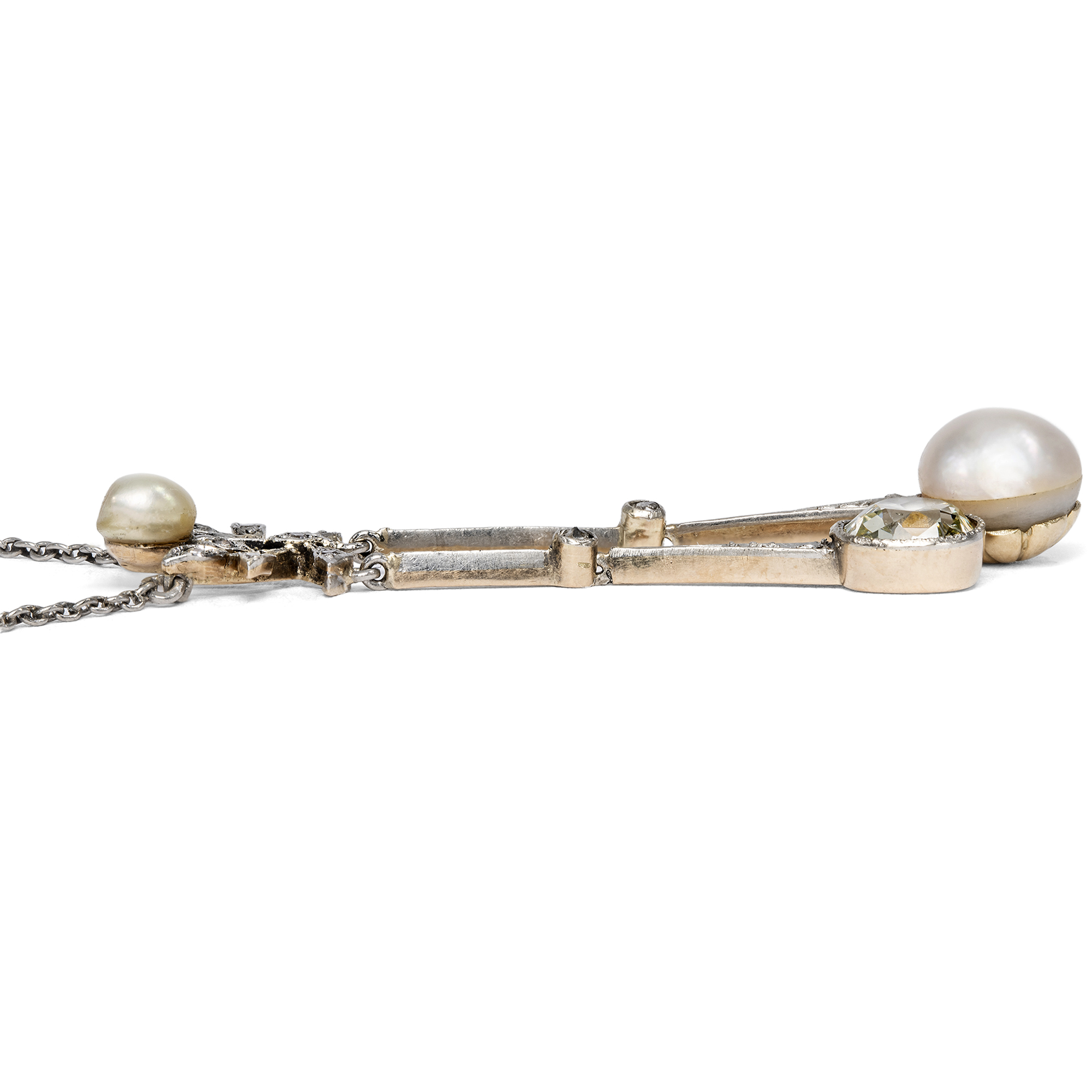 Antike Lavallière mit Diamanten & Perlen in Platin auf Gold, um 1905 Antike Lavallière mit Diamanten & Perlen in Platin auf Gold, um 1905