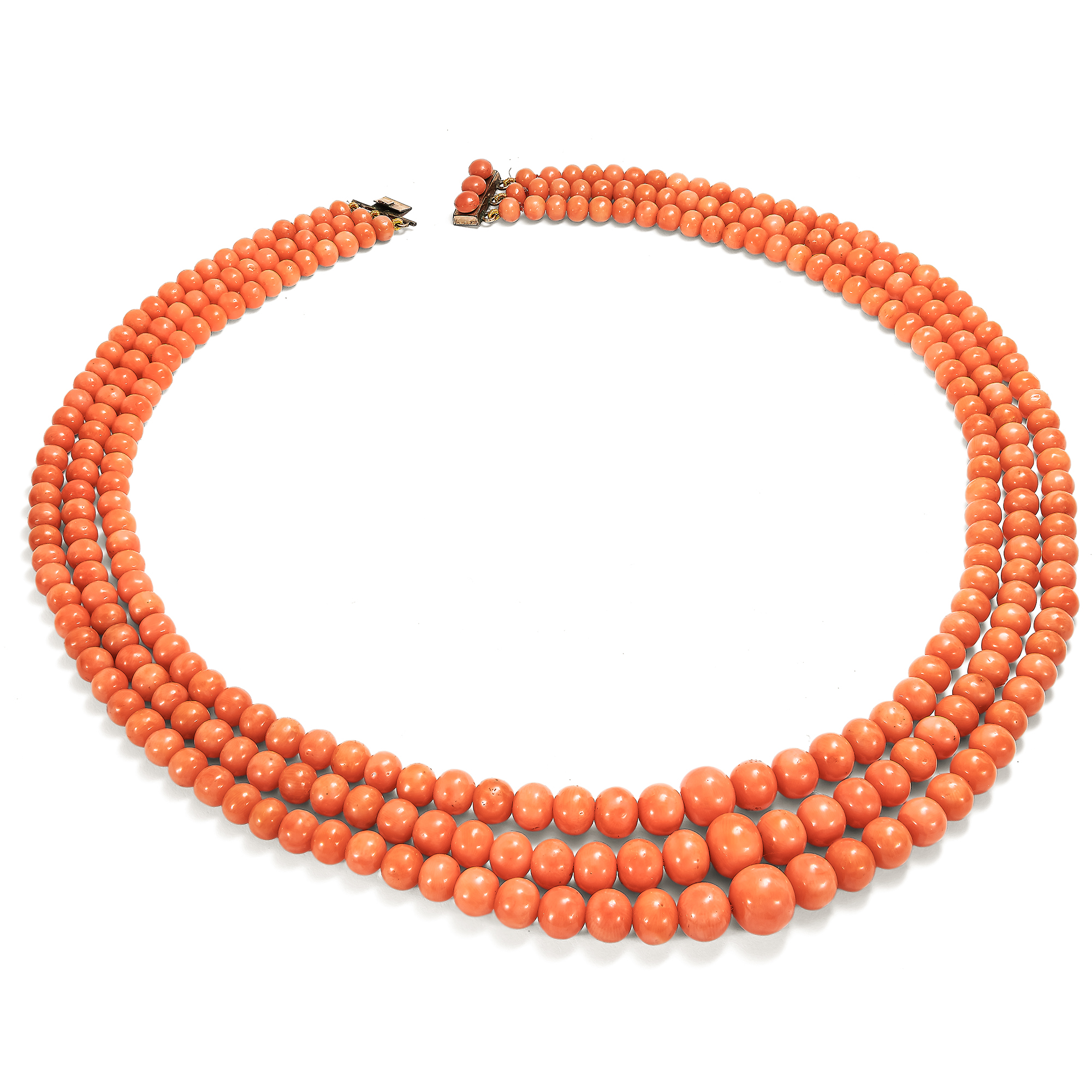 Großes Collier aus „Corallo Sciacca“ in drei Reihen, Italien um 1900 Großes Collier aus „Corallo Sciacca“ in drei Reihen, Italien um 1900