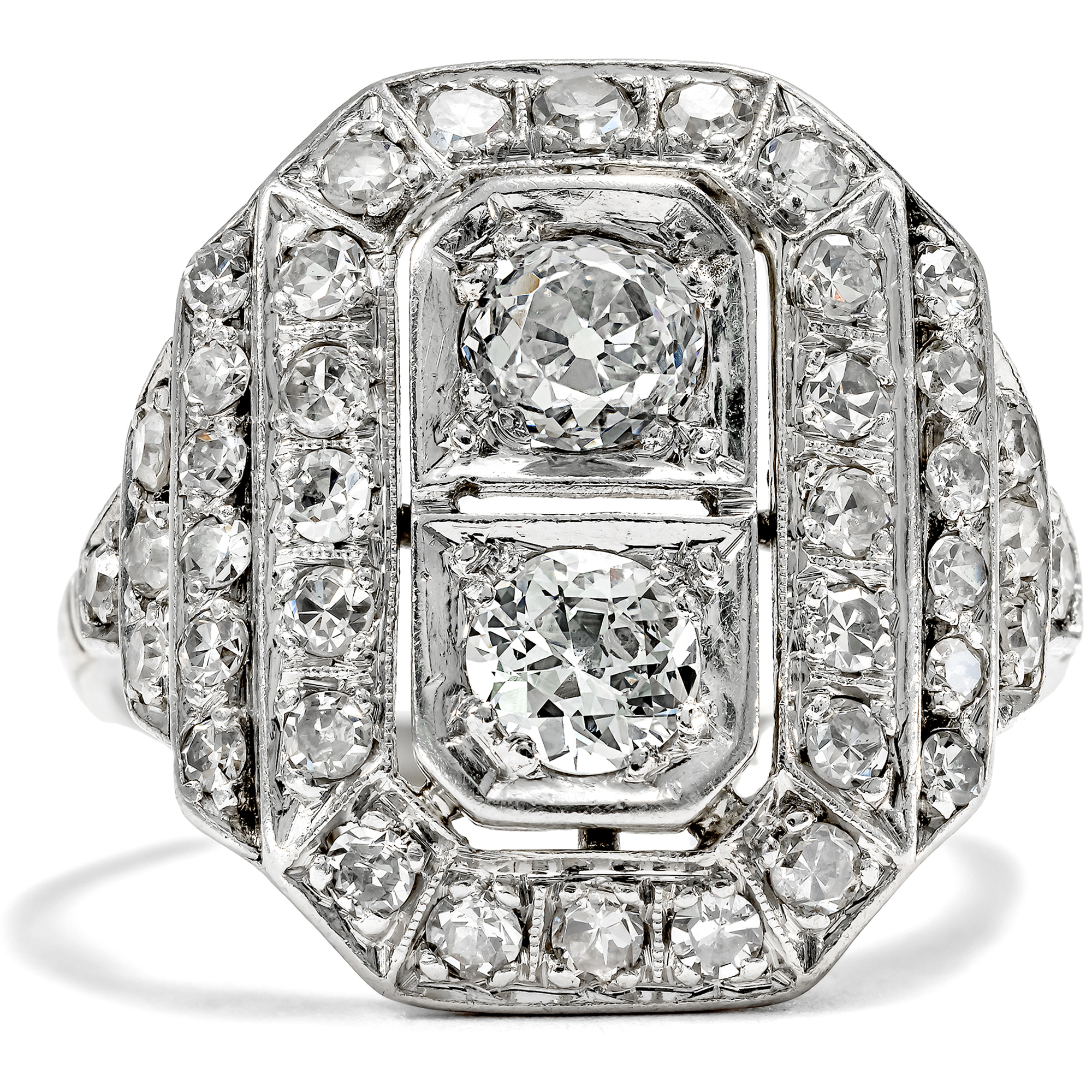 Magnificent Art Déco Ring with Diamonds in Platinum on White Gold, c. 1930 Magnificent Art Déco Ring with Diamonds in Platinum on White Gold, c. 1930