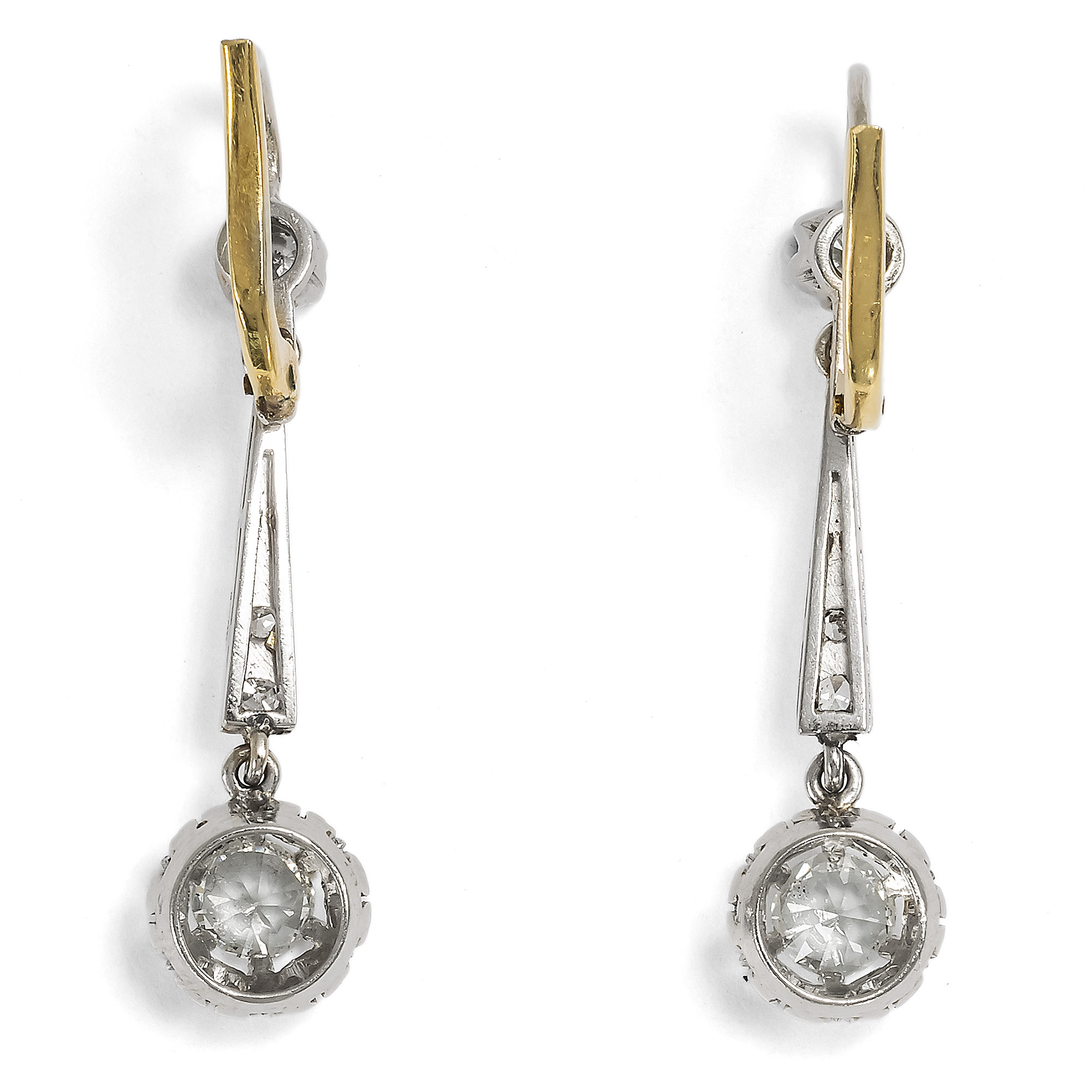 Elegant Decó Earrings with Diamonds in Platinum, c. 1930 Elegant Decó Earrings with Diamonds in Platinum, c. 1930