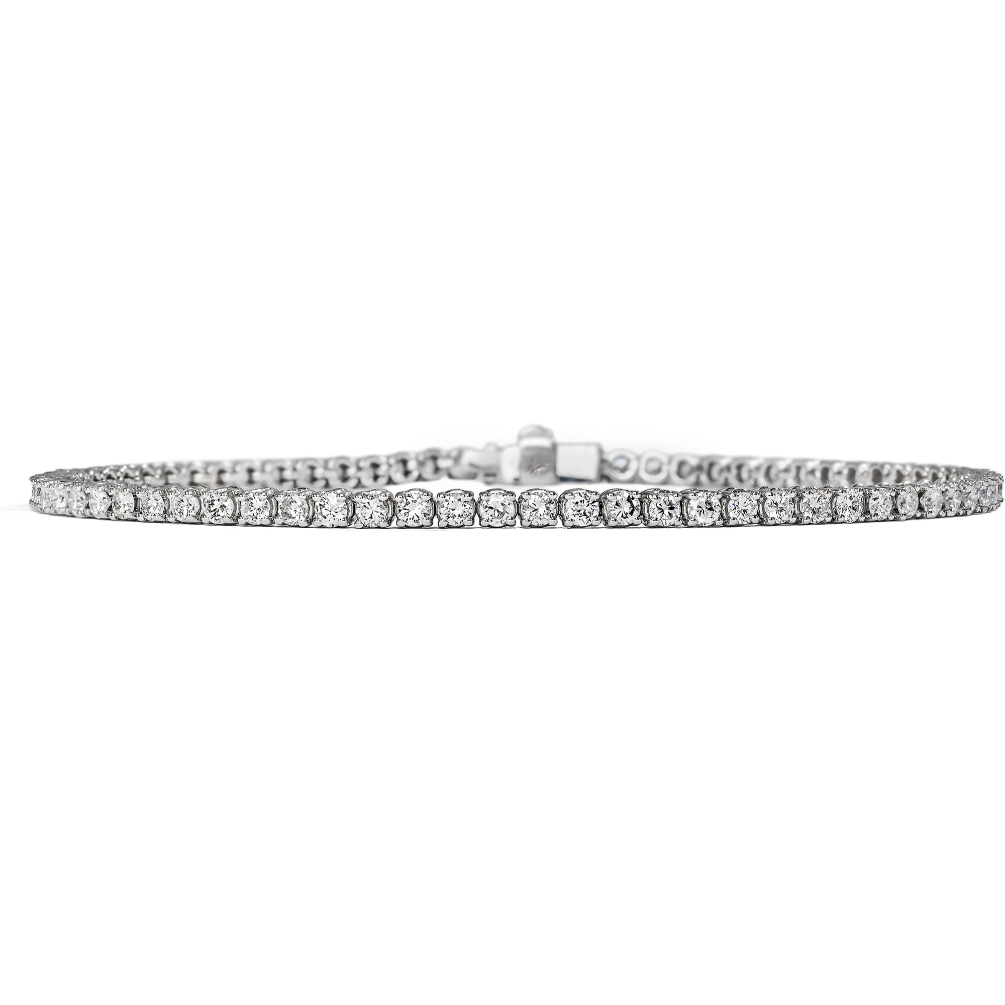 Classic Tennis Bracelet with 2.90 ct Vintage Diamonds in White Gold, from our Workshop Classic Tennis Bracelet with 2.90 ct Vintage Diamonds in White Gold, from our Workshop