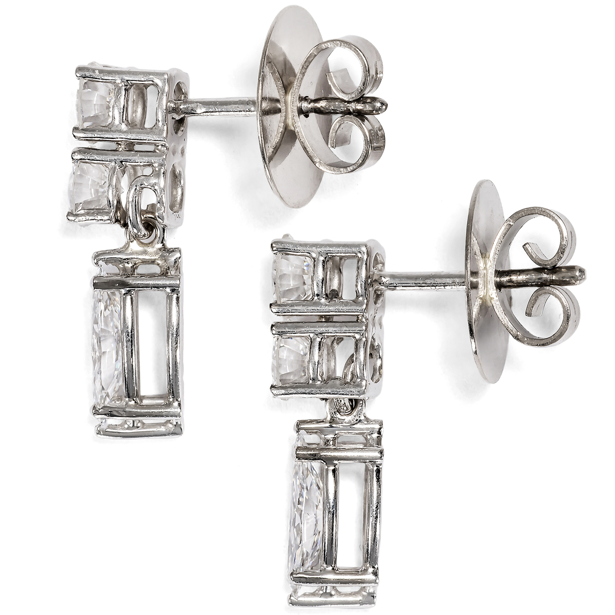 Funkelnde Ohrringe mit Diamanten im Navette- & Brillantschliff in Weißgold, um 1985 Funkelnde Ohrringe mit Diamanten im Navette- & Brillantschliff in Weißgold, um 1985