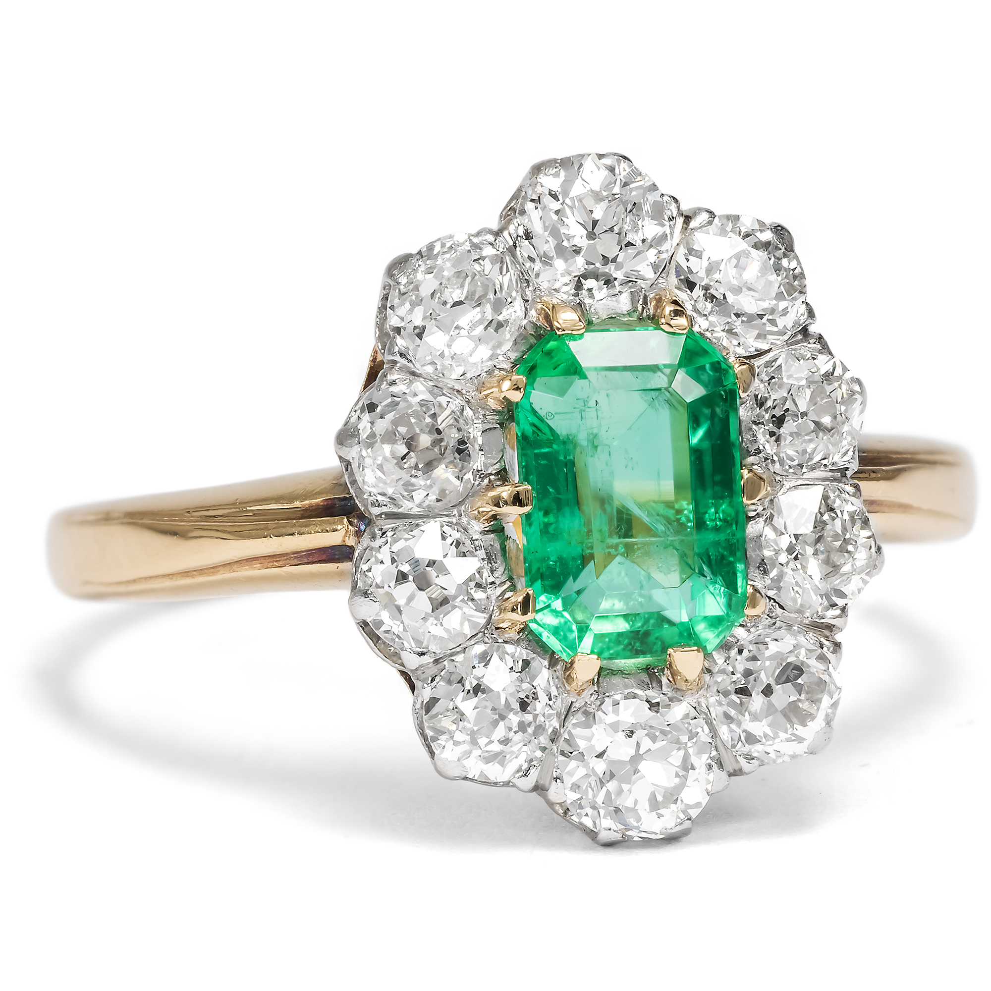 Antiker Ring der Belle Époque mit Smaragd & Diamanten im Altschiff, um 1910 & später Antiker Ring der Belle Époque mit Smaragd & Diamanten im Altschiff, um 1910 & später