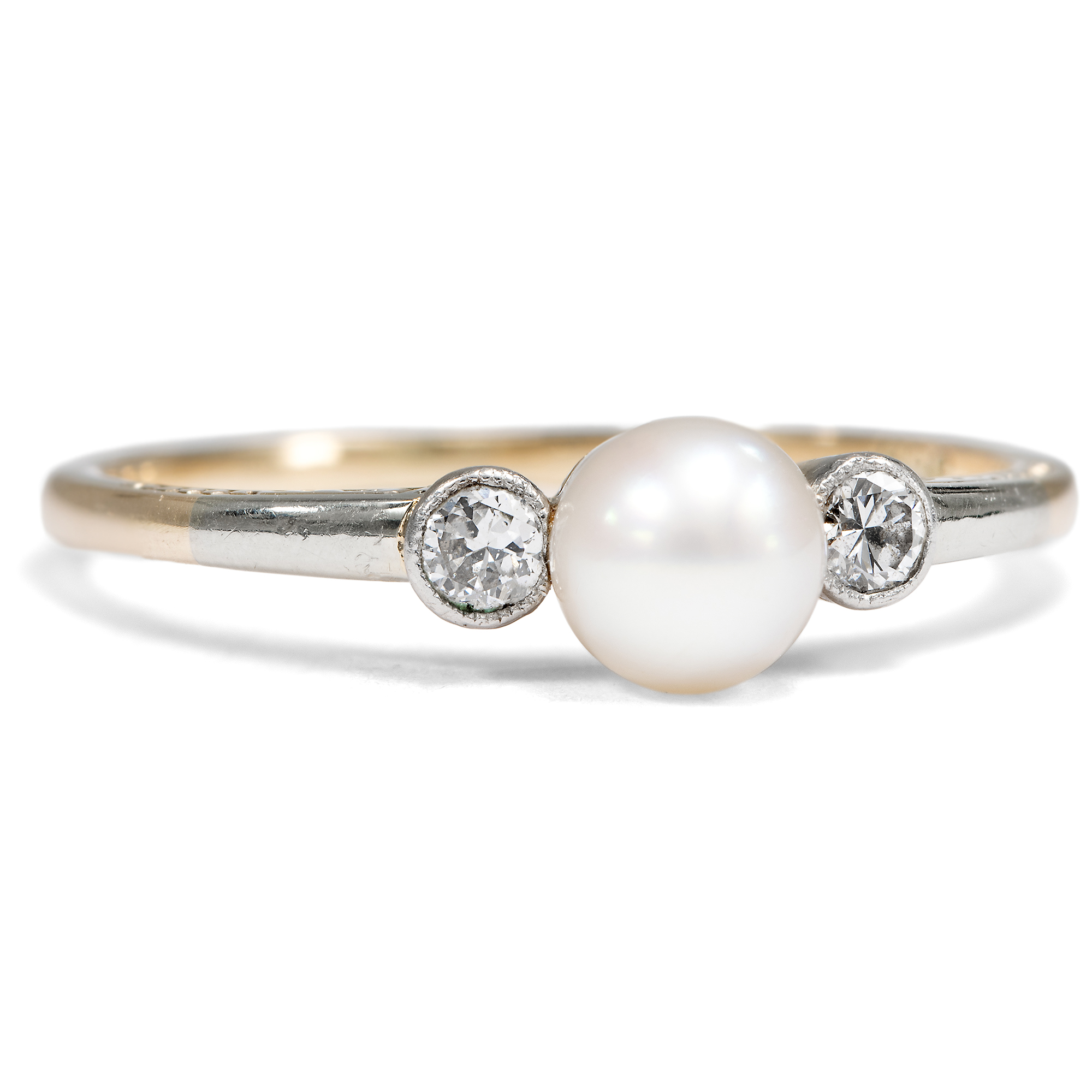 Antiker Ring aus Gold & Platin mit Diamanten & Perle, um 1910 Antiker Ring aus Gold & Platin mit Diamanten & Perle, um 1910