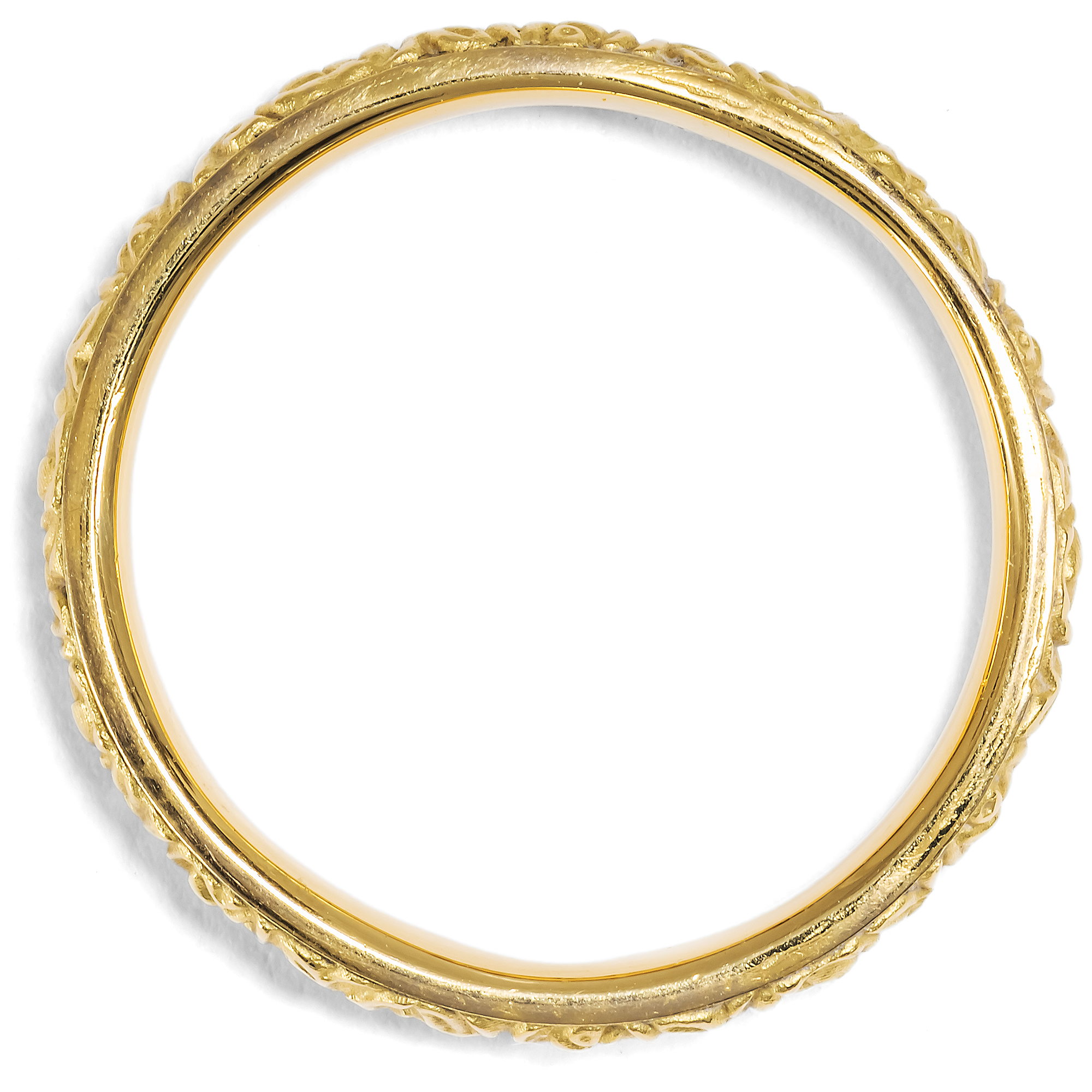 Mittelbreiter Ring aus hochkarätigem Gelbgold aus unserer Werkstatt Mittelbreiter Ring aus hochkarätigem Gelbgold aus unserer Werkstatt