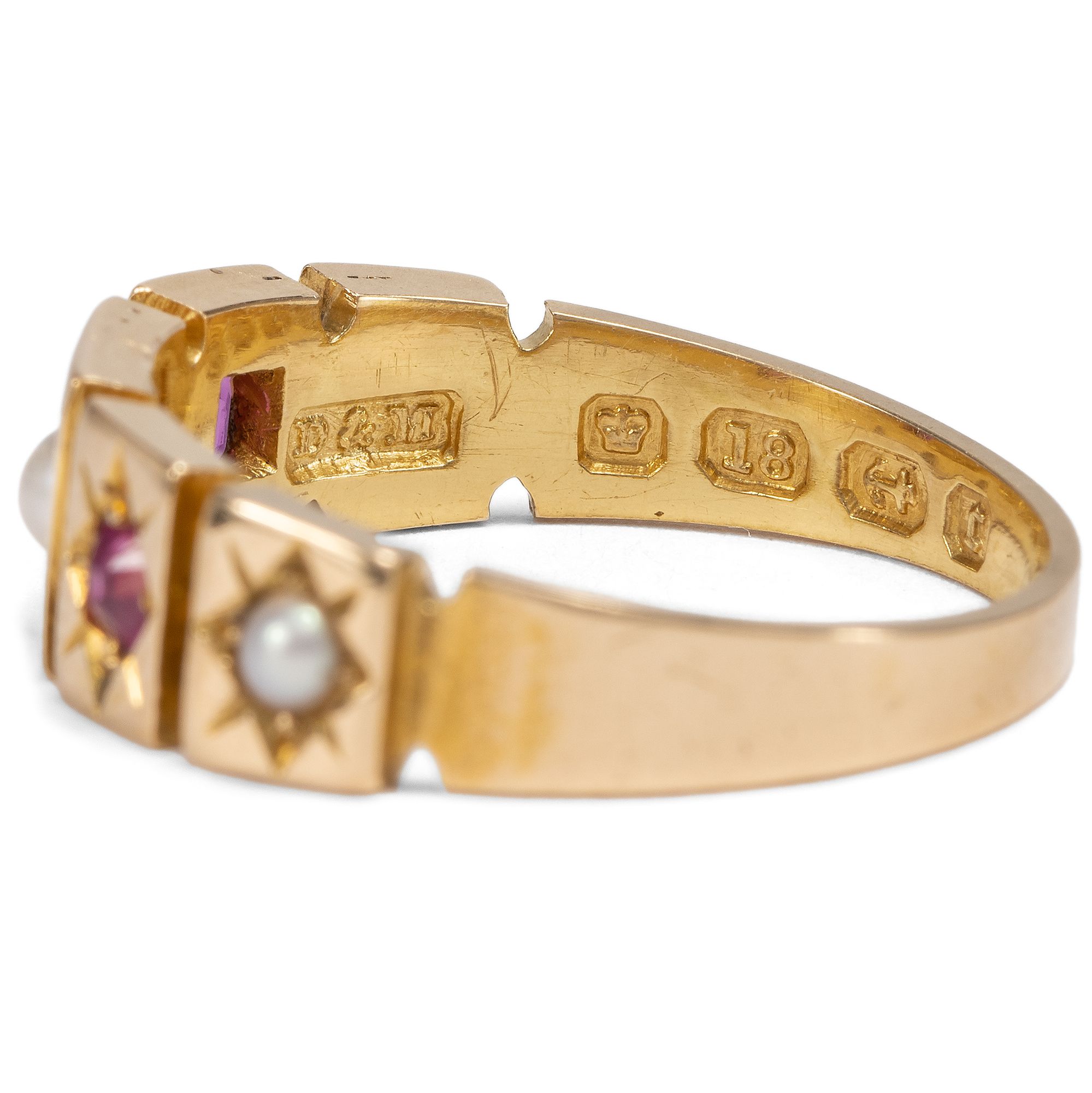 Viktorianischer Ring mit Rubinen & Diamanten in Gold, Birmingham 1877 Viktorianischer Ring mit Rubinen & Diamanten in Gold, Birmingham 1877