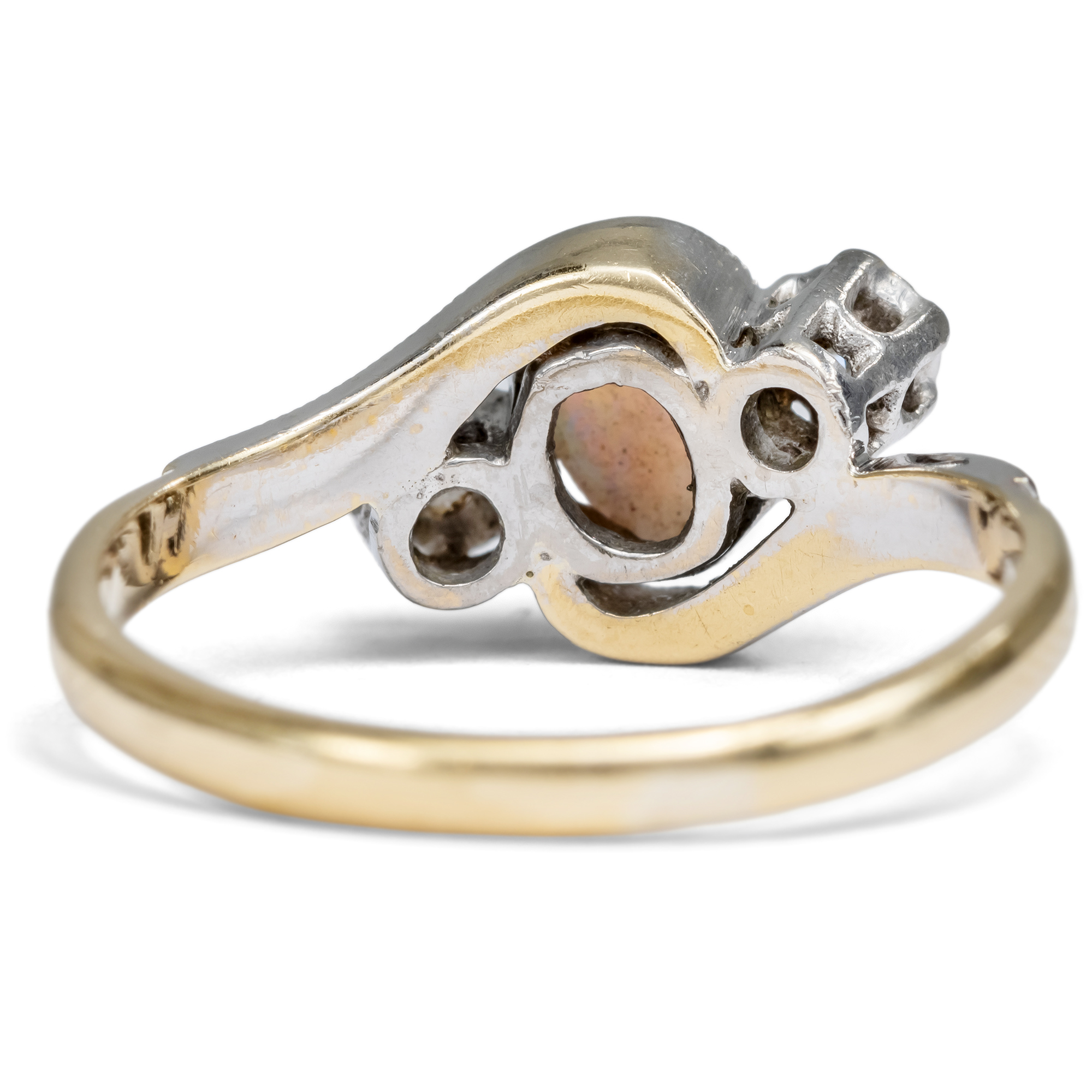 Feiner Ring mit australischem Opal & Diamanten in Gold & Platin, Großbritannien um 1920 Feiner Ring mit australischem Opal & Diamanten in Gold & Platin, Großbritannien um 1920