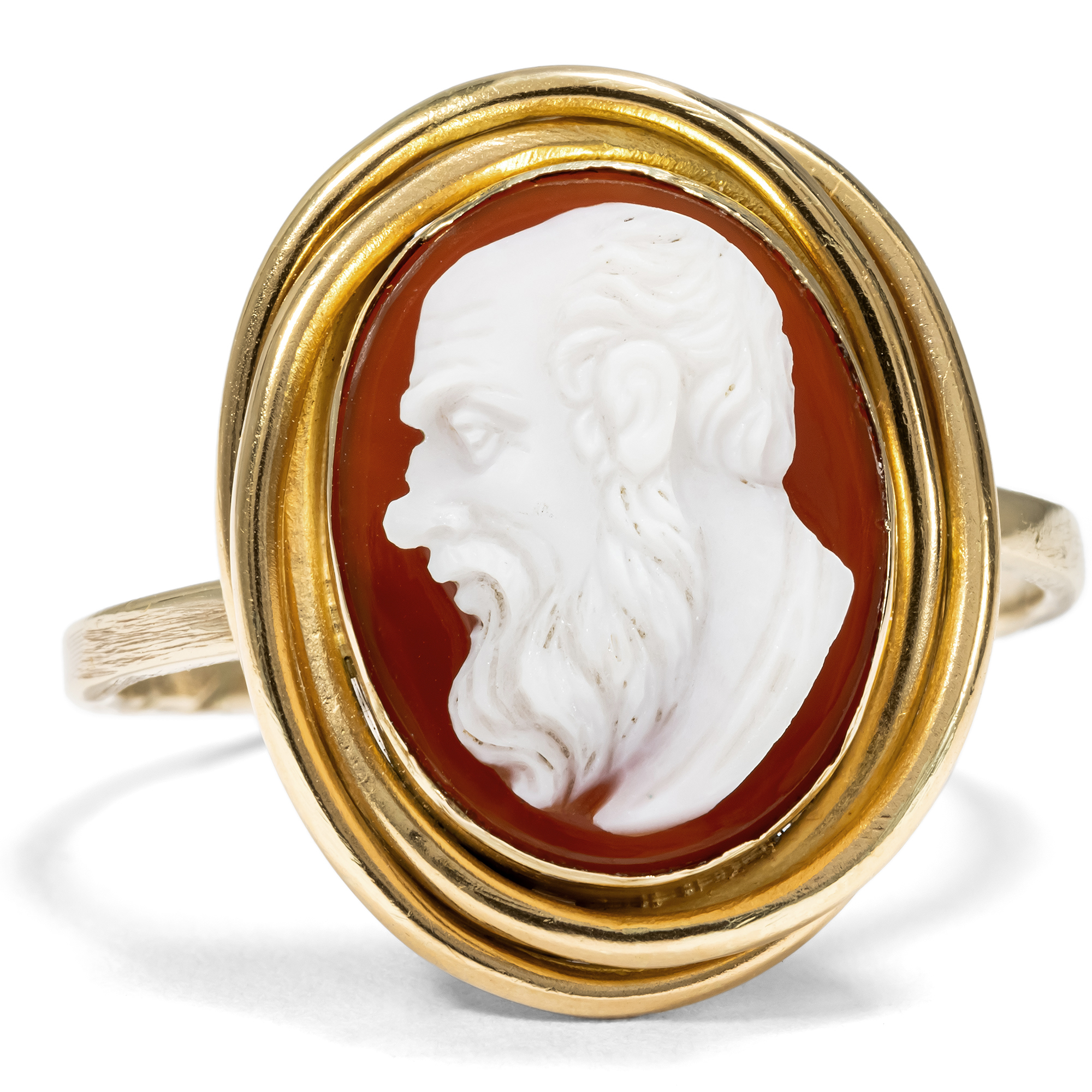 Feine Kamee des Sokrates aus Lagenstein in einem Ring aus Gold, um 1890 & später Feine Kamee des Sokrates aus Lagenstein in einem Ring aus Gold, um 1890 & später