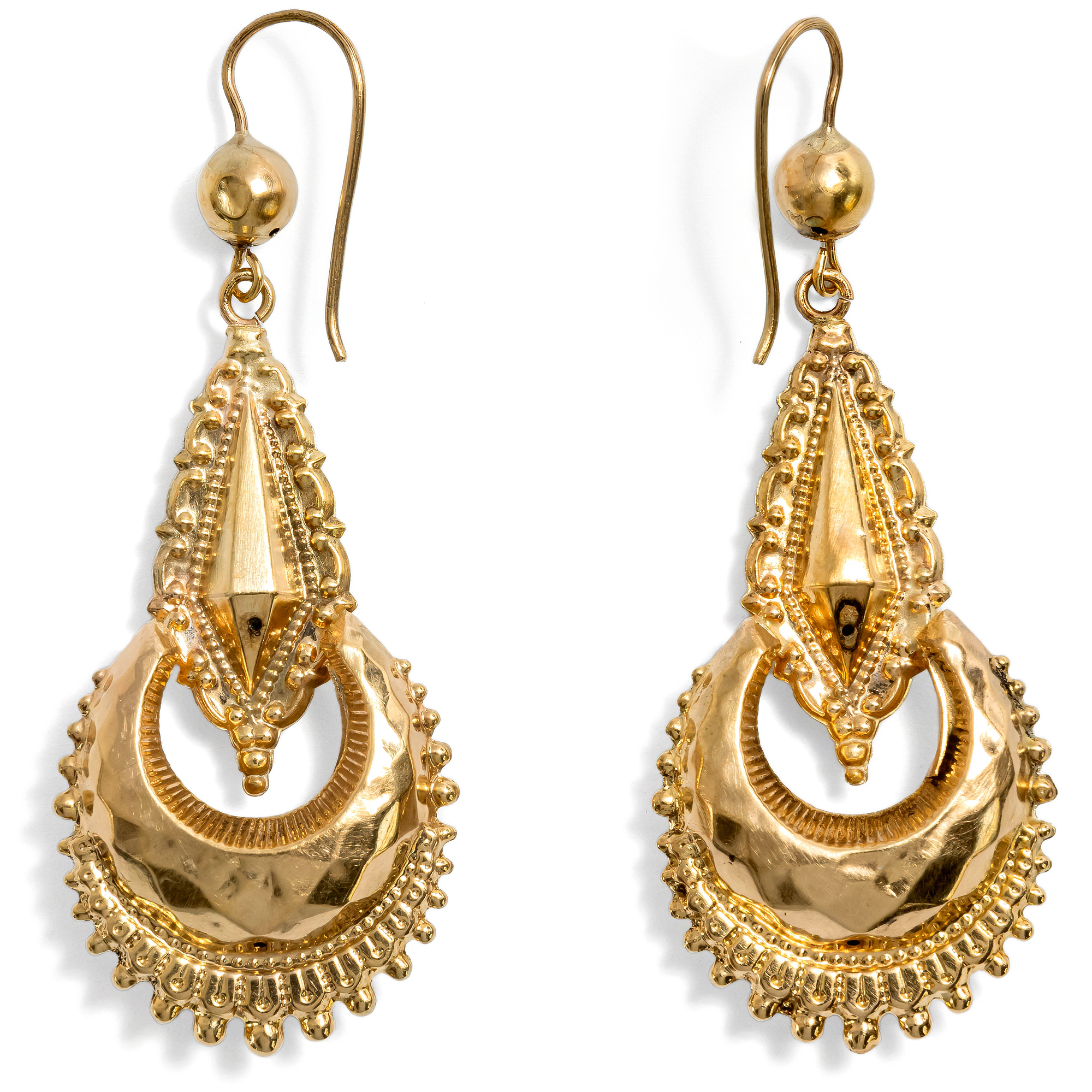 Elegante viktorianische Ohrringe aus rötlichem Gold, England um 1870 Elegante viktorianische Ohrringe aus rötlichem Gold, England um 1870