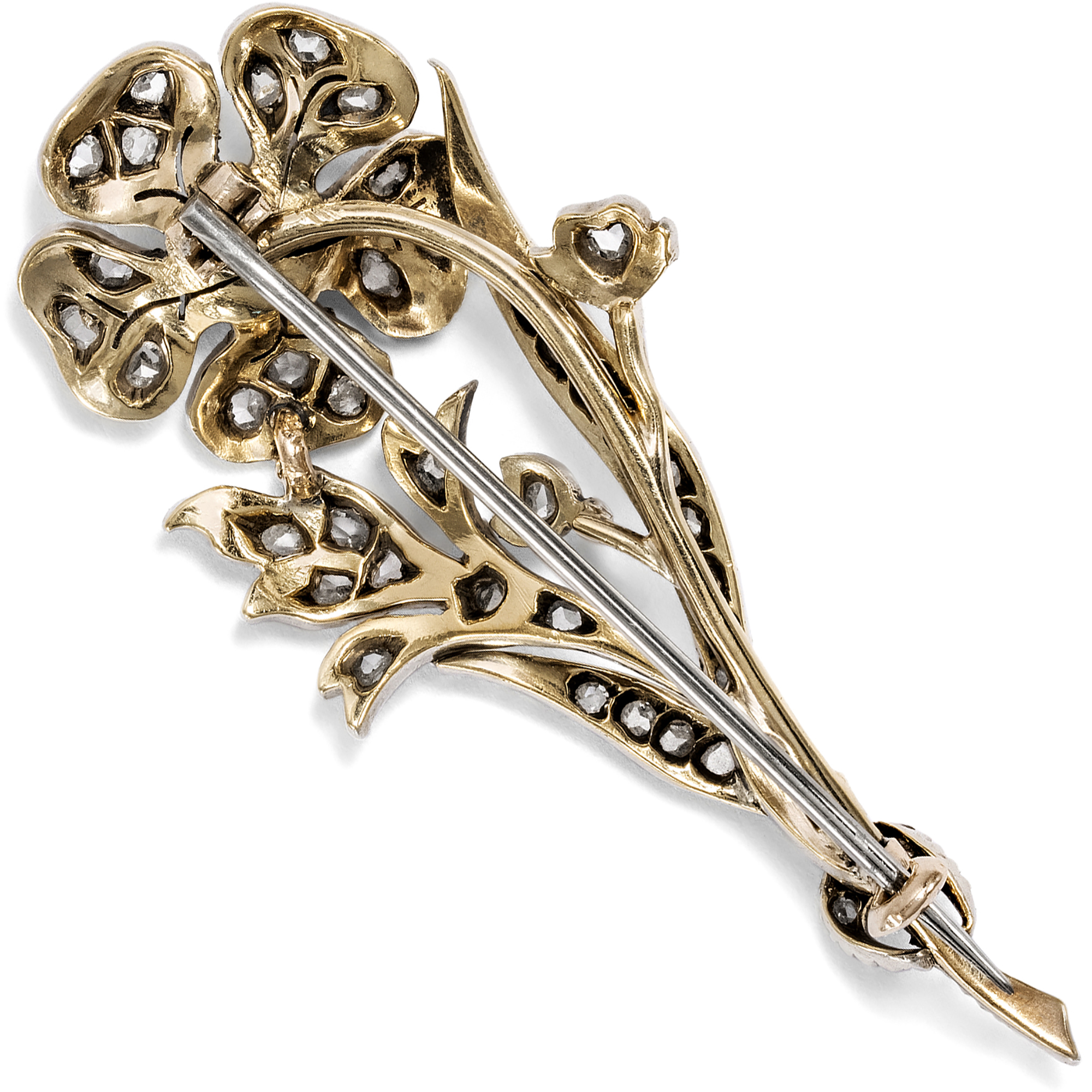 Florale Brosche mit Diamanten & Naturperle in Silber auf Gold, um 1890 Florale Brosche mit Diamanten & Naturperle in Silber auf Gold, um 1890