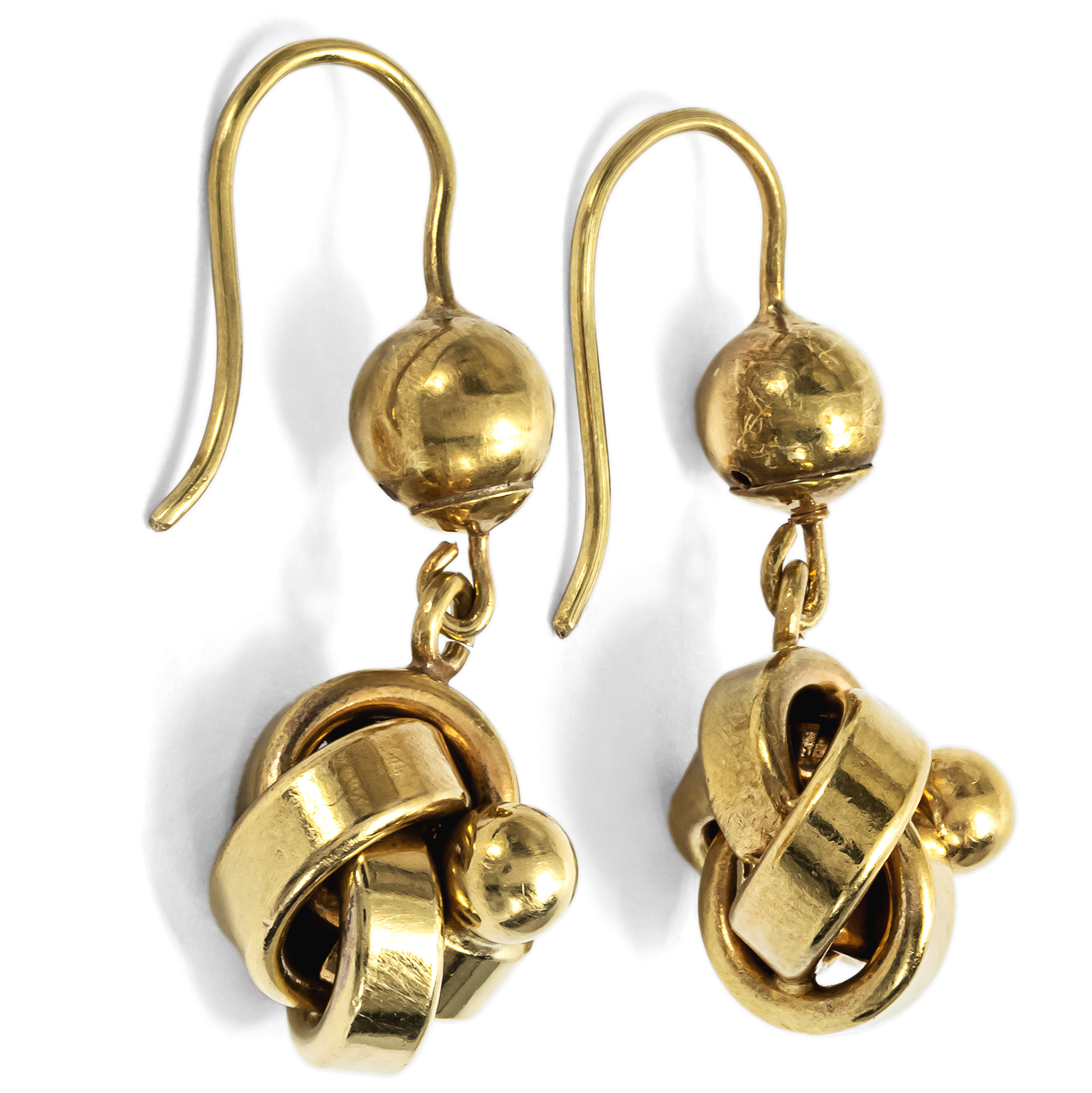 Romantische Knoten-Ohrringe aus Gold, Großbritannien um 1900 Romantische Knoten-Ohrringe aus Gold, Großbritannien um 1900