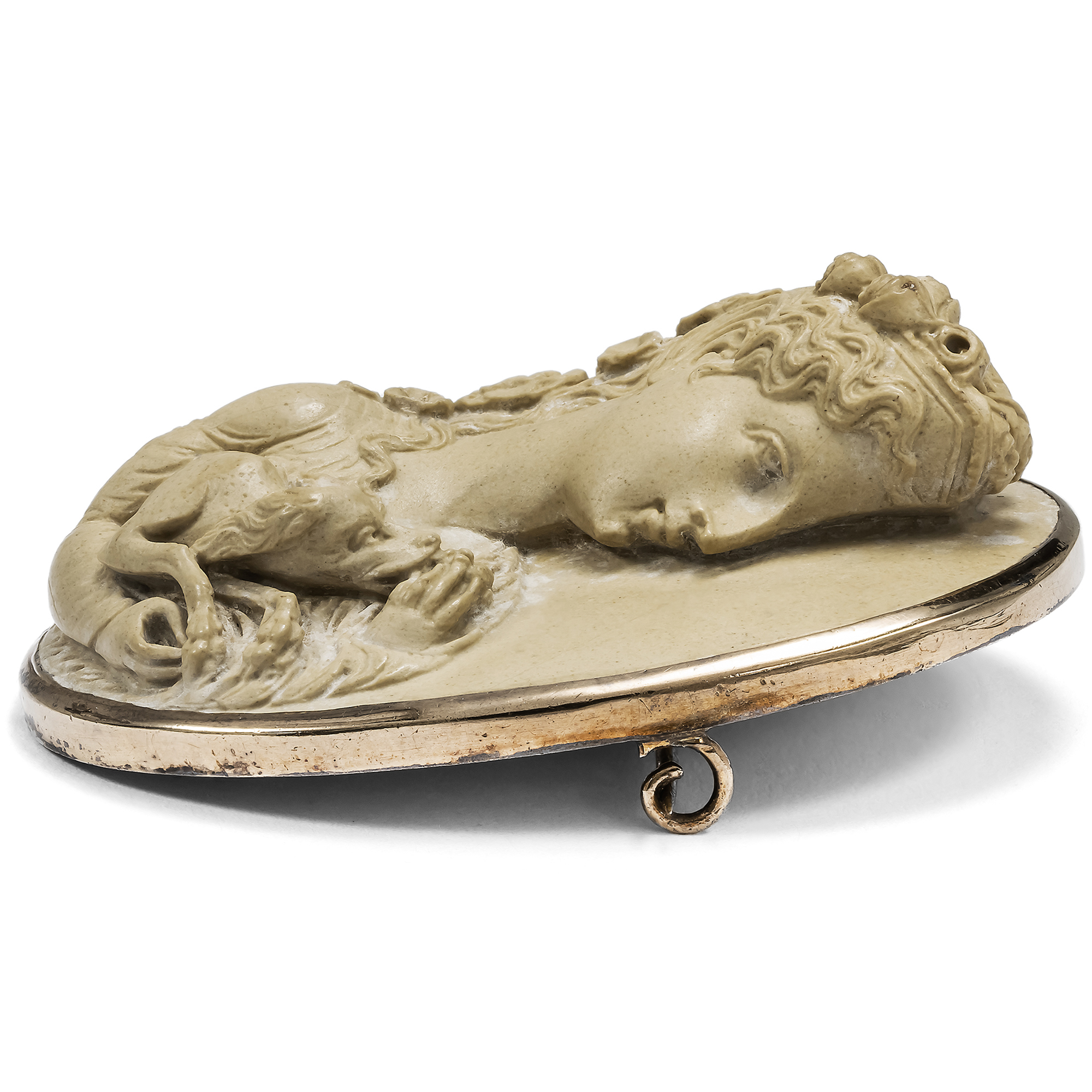 Ungewöhnliche Kamee aus „Vesuv-Lava“ einer Dame mit Hund, Italien um 1860 Ungewöhnliche Kamee aus „Vesuv-Lava“ einer Dame mit Hund, Italien um 1860