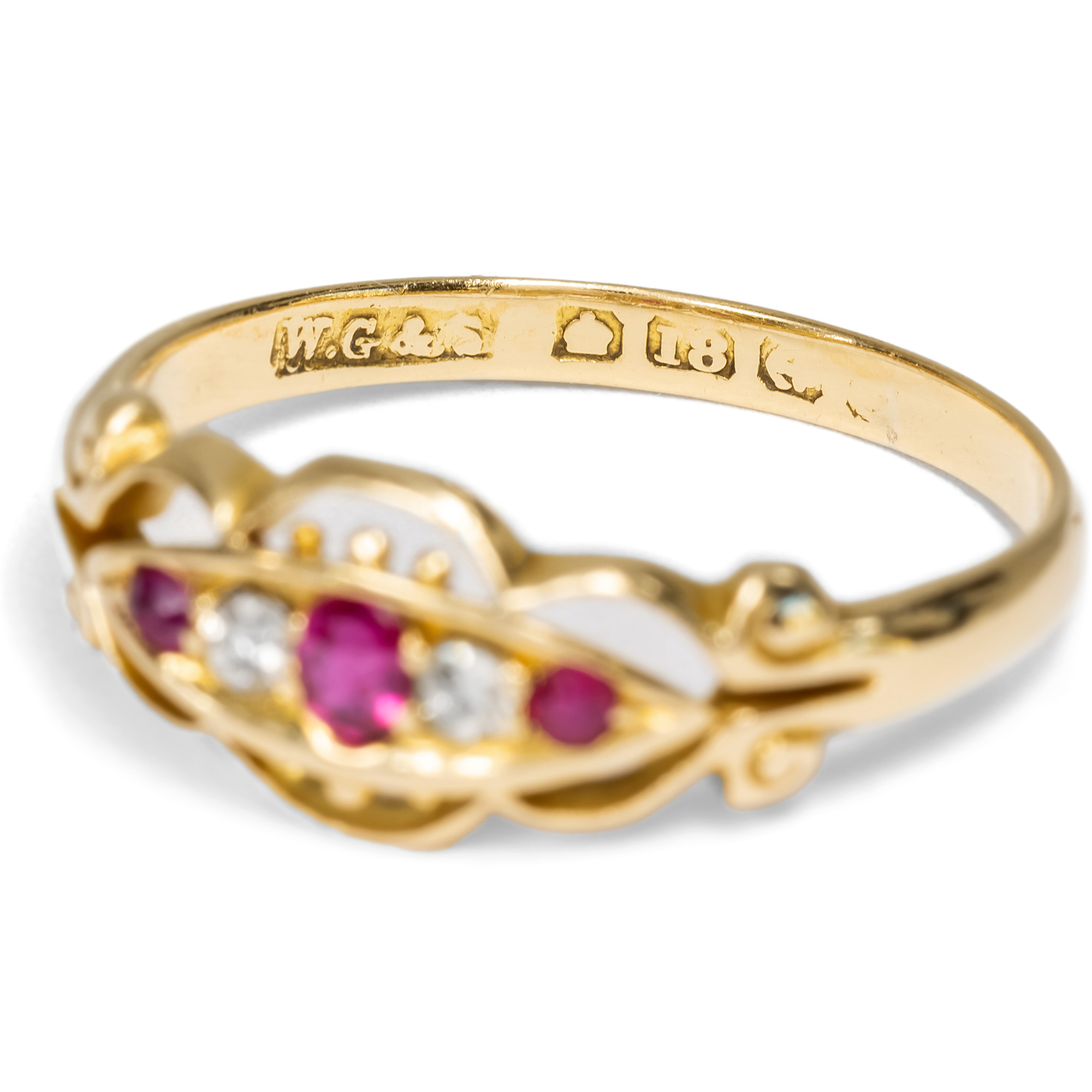 Viktorianischer Ring mit Rubinen & Diamanten in Gold, England um 1900 Viktorianischer Ring mit Rubinen & Diamanten in Gold, England um 1900