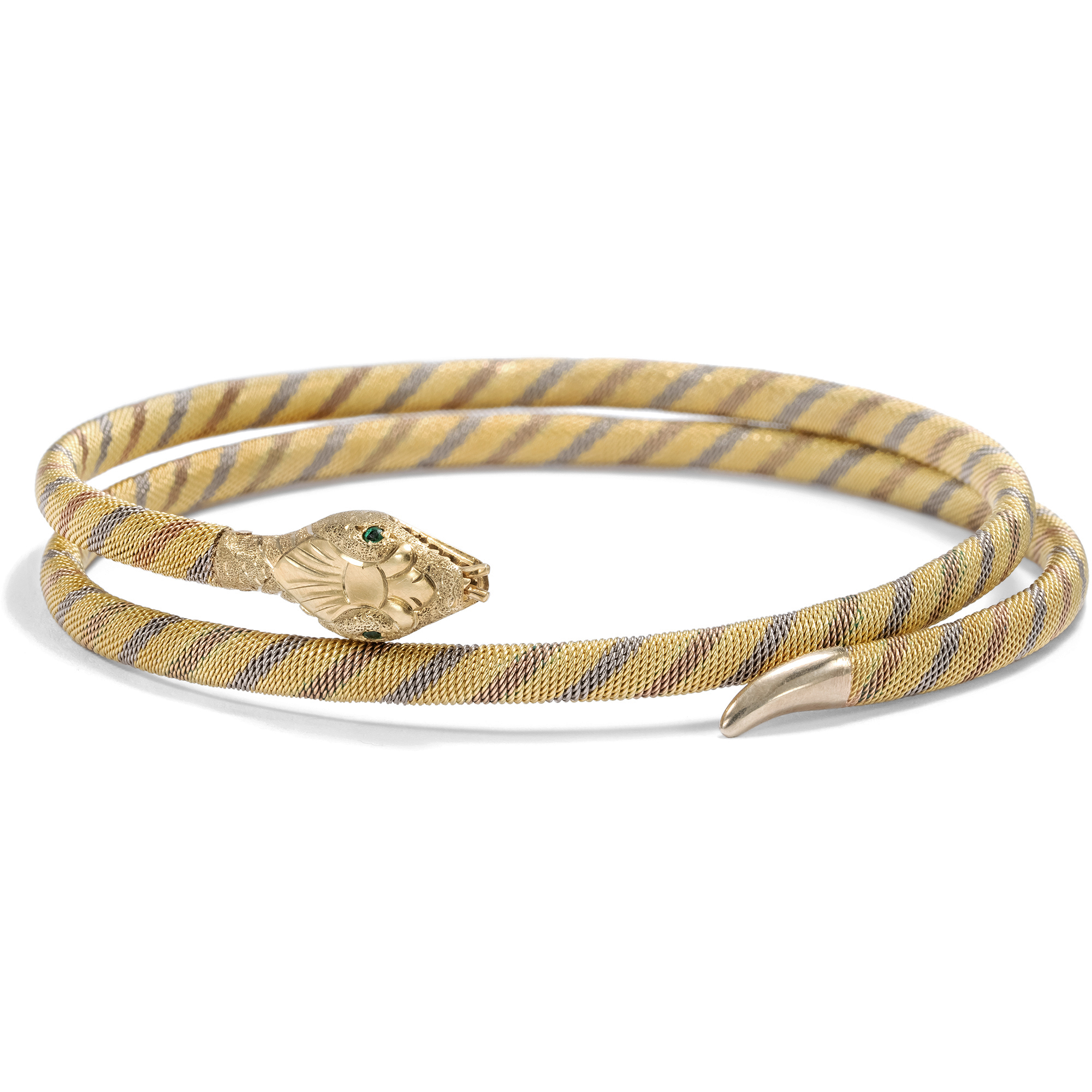 Antiker Schlangen-Armreif aus dreifarbigem Gold mit Smaragden, um 1925 Antiker Schlangen-Armreif aus dreifarbigem Gold mit Smaragden, um 1925