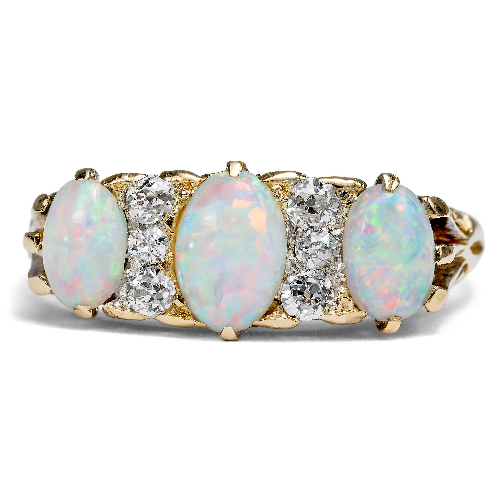 Elegant Ring with Opals & Diamonds in Gold, England c. 1900 Elegant Ring with Opals & Diamonds in Gold, England c. 1900