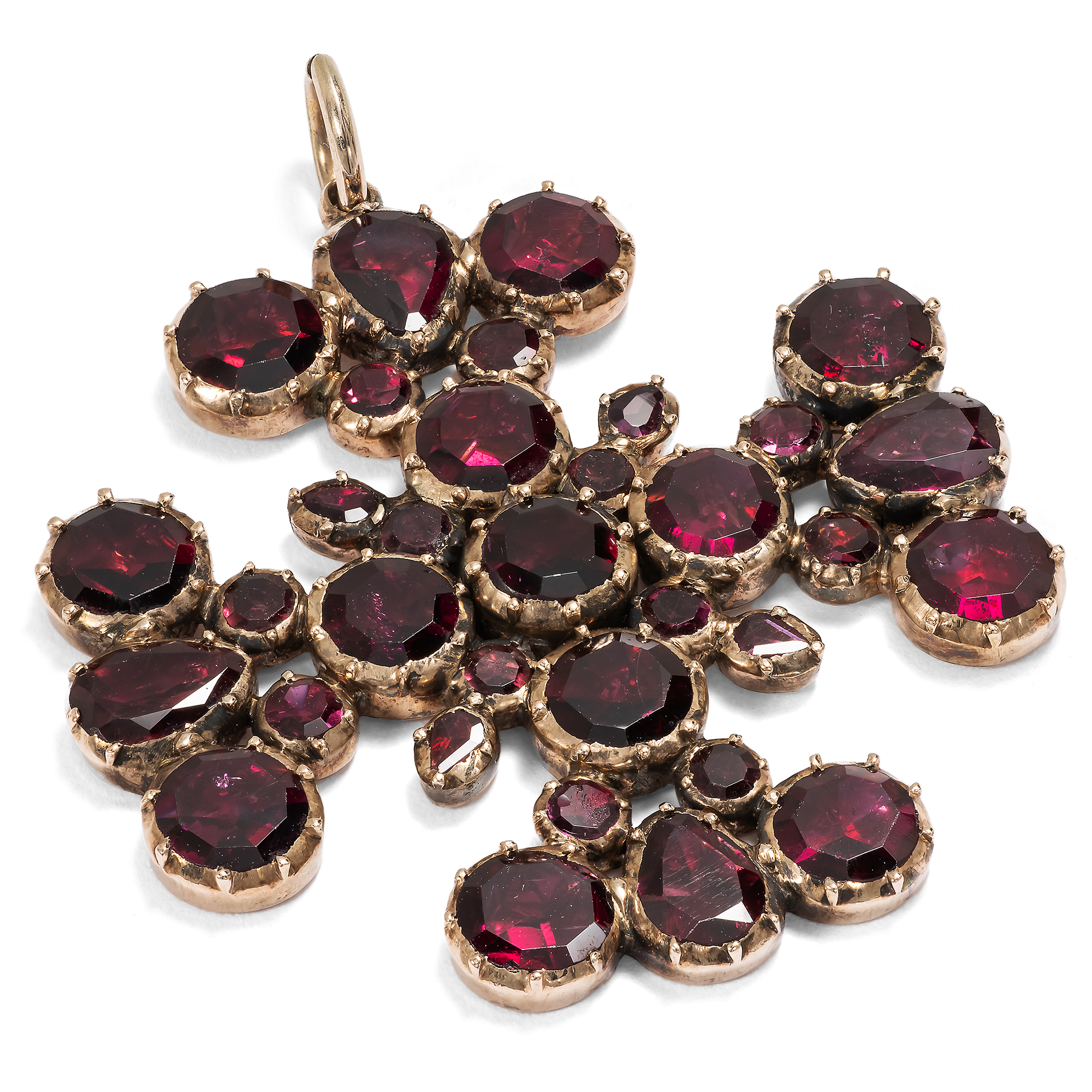 Antiker Anhänger in Form eines Malteserkreuzes mit Granaten, Großbritannien um 1825 Antiker Anhänger in Form eines Malteserkreuzes mit Granaten, Großbritannien um 1825