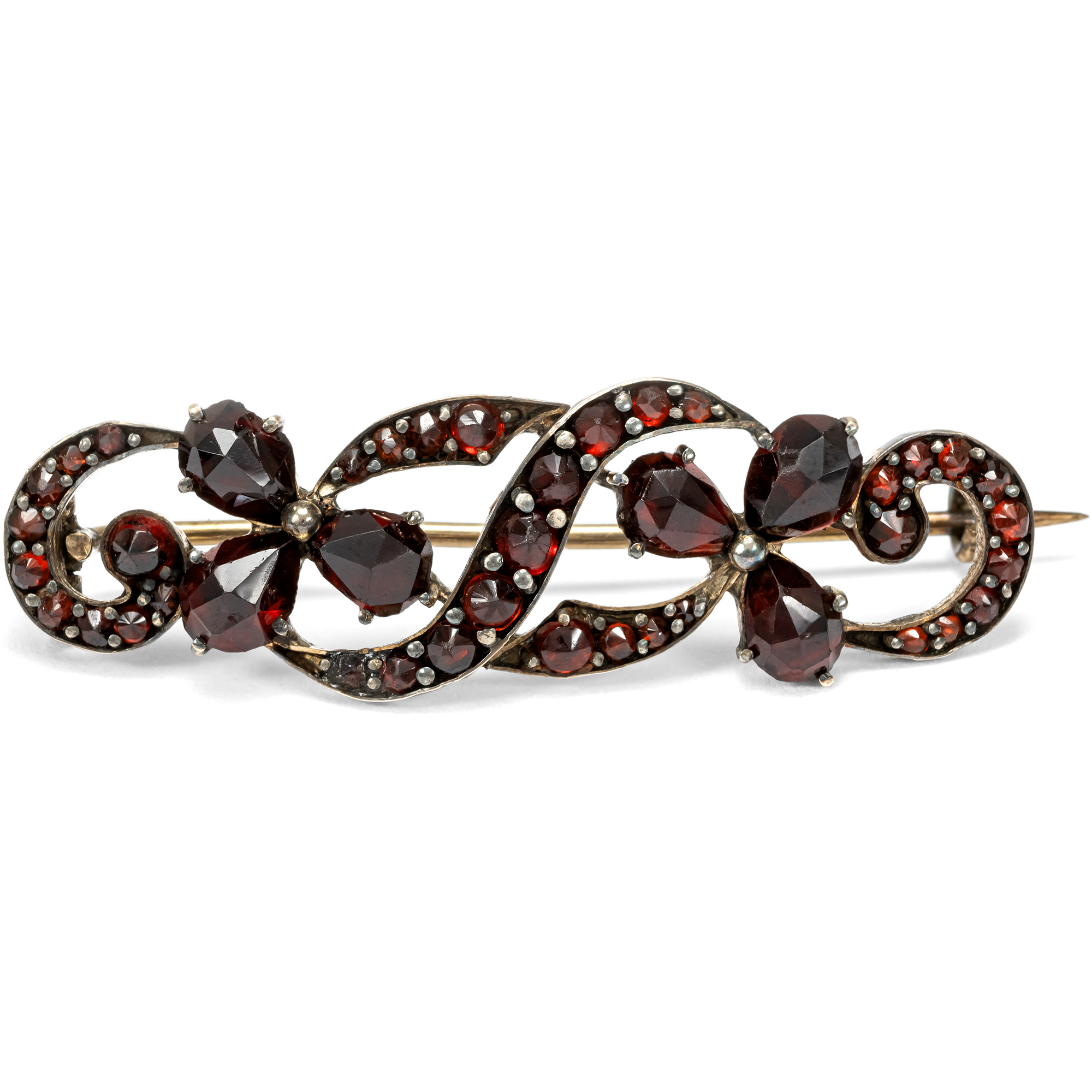 Kleine Jugendstil Brosche mit Kleeblättern aus Granat, um 1895 Kleine Jugendstil Brosche mit Kleeblättern aus Granat, um 1895