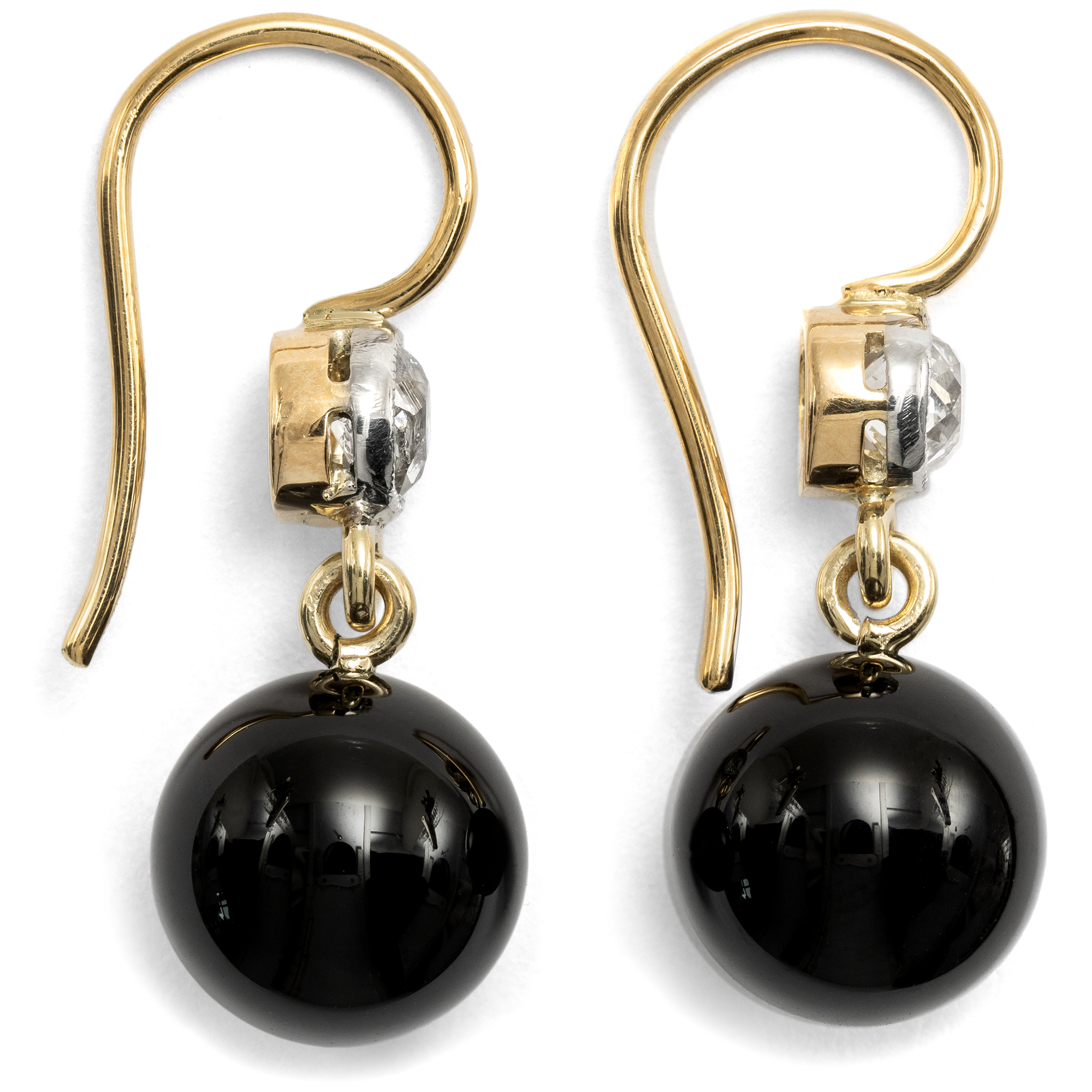 Ohrhänger aus Onyx & antiken Diamanten in Platin & Gold, aus unserer Werkstatt Ohrhänger aus Onyx & antiken Diamanten in Platin & Gold, aus unserer Werkstatt