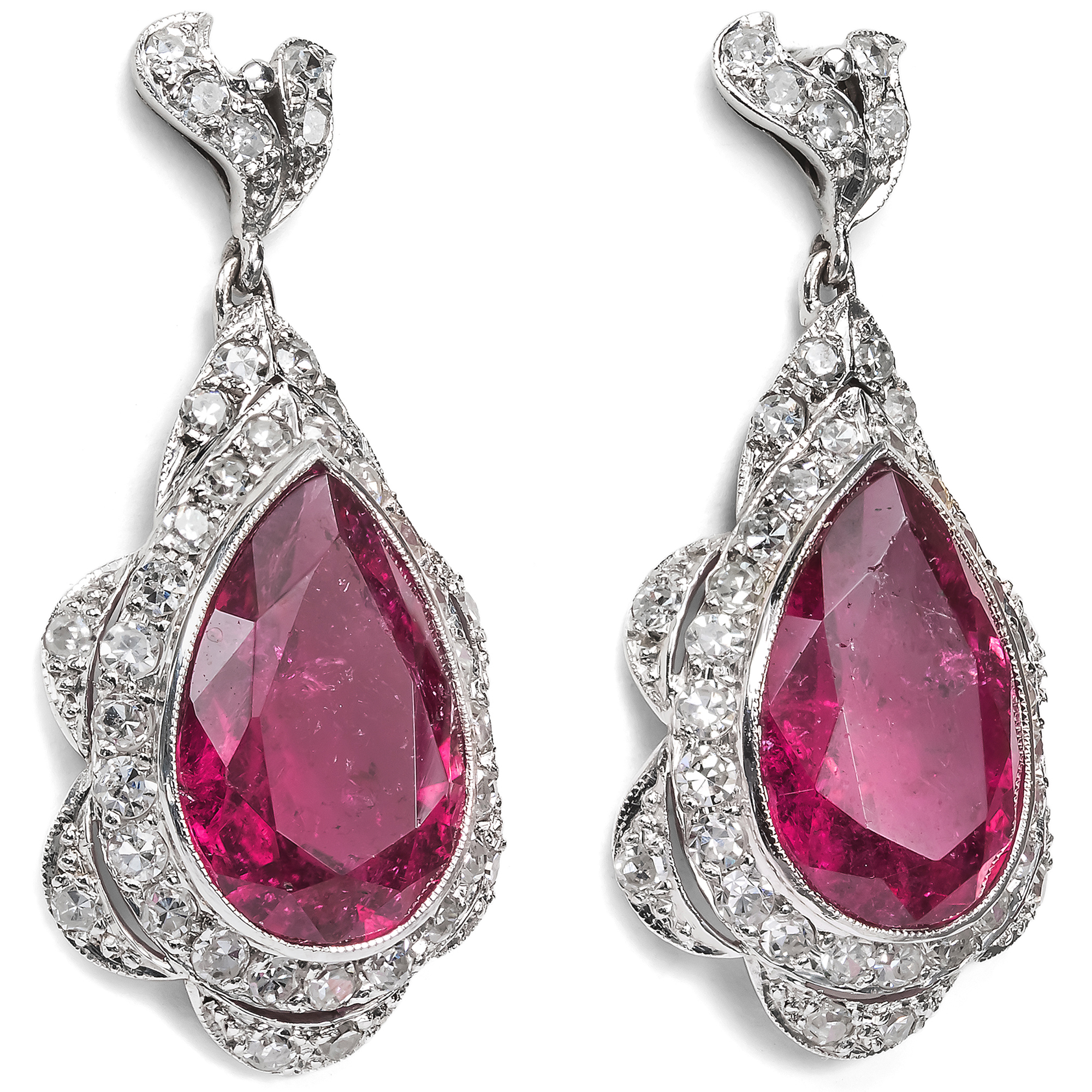 Elegante Ohrringe mit Rubelliten & Diamanten in Weißgold, um 2000 Elegante Ohrringe mit Rubelliten & Diamanten in Weißgold, um 2000