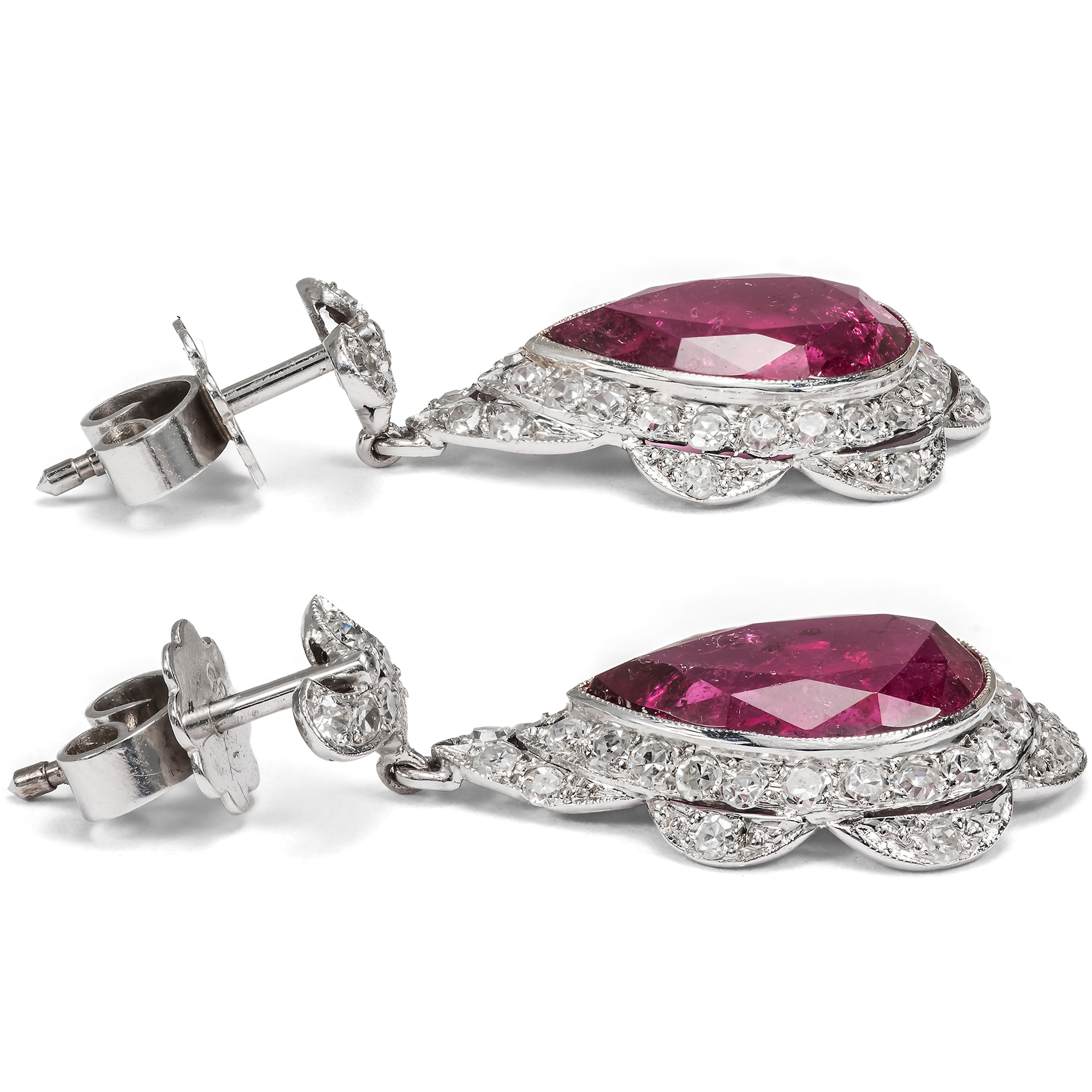 Elegante Ohrringe mit Rubelliten & Diamanten in Weißgold, um 2000 Elegante Ohrringe mit Rubelliten & Diamanten in Weißgold, um 2000