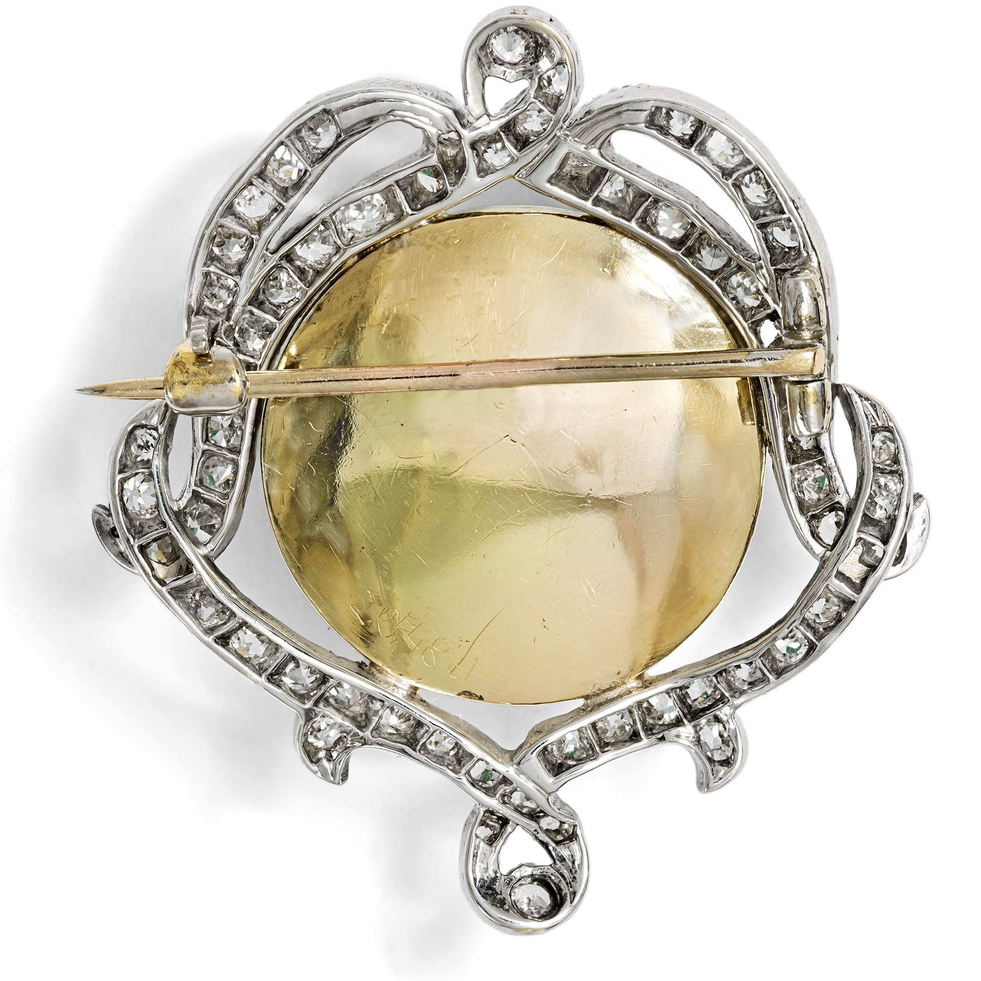 Antike Brosche mit kolumbianischem Smaragd & Diamanten, um 1910 Antike Brosche mit kolumbianischem Smaragd & Diamanten, um 1910